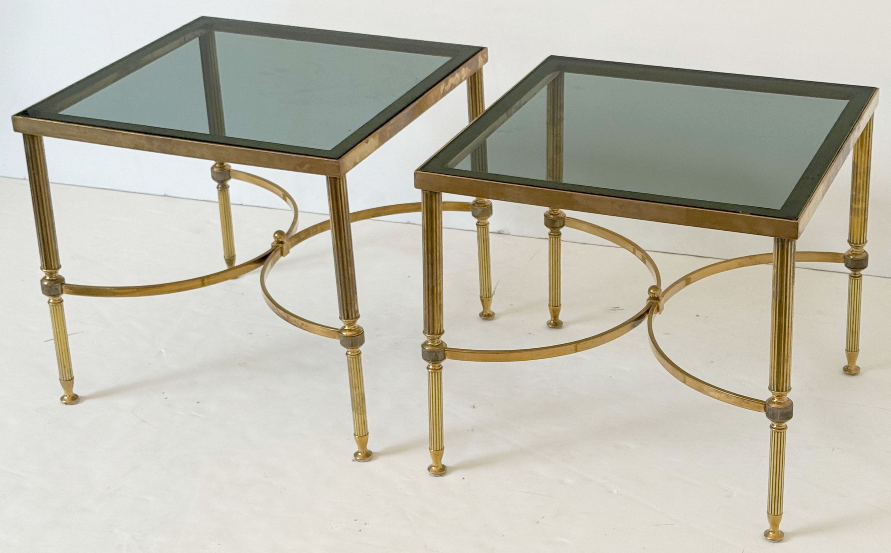 ee528_glass_top_table_m_a_i_n