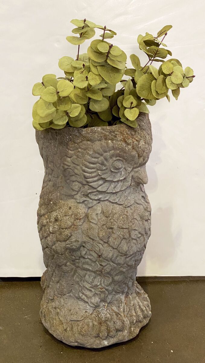ee532_english_garden_stone_owl_planter_by_phone_23
