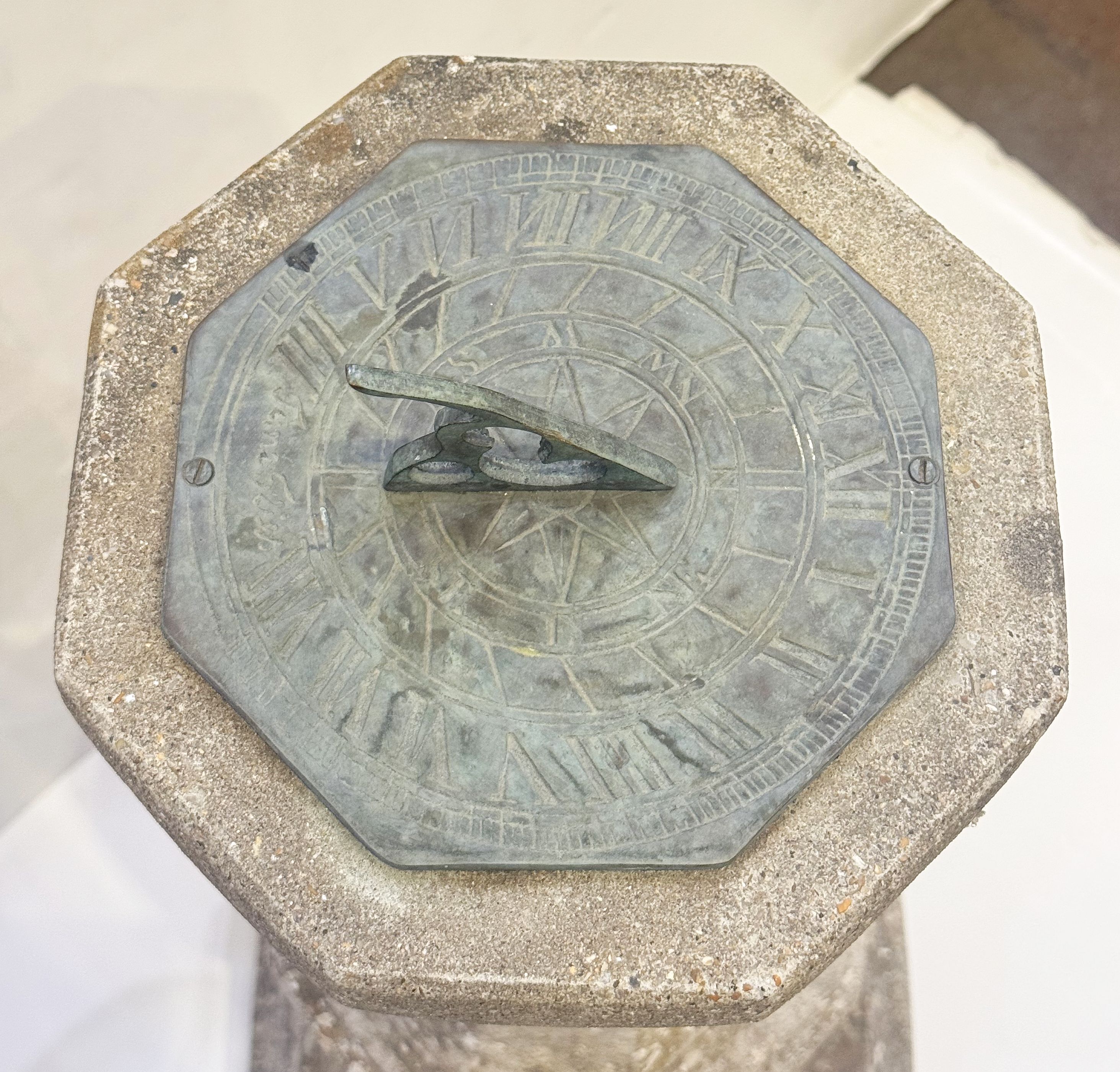 ee584_garden_stone_with_bronze_sundial_post_5