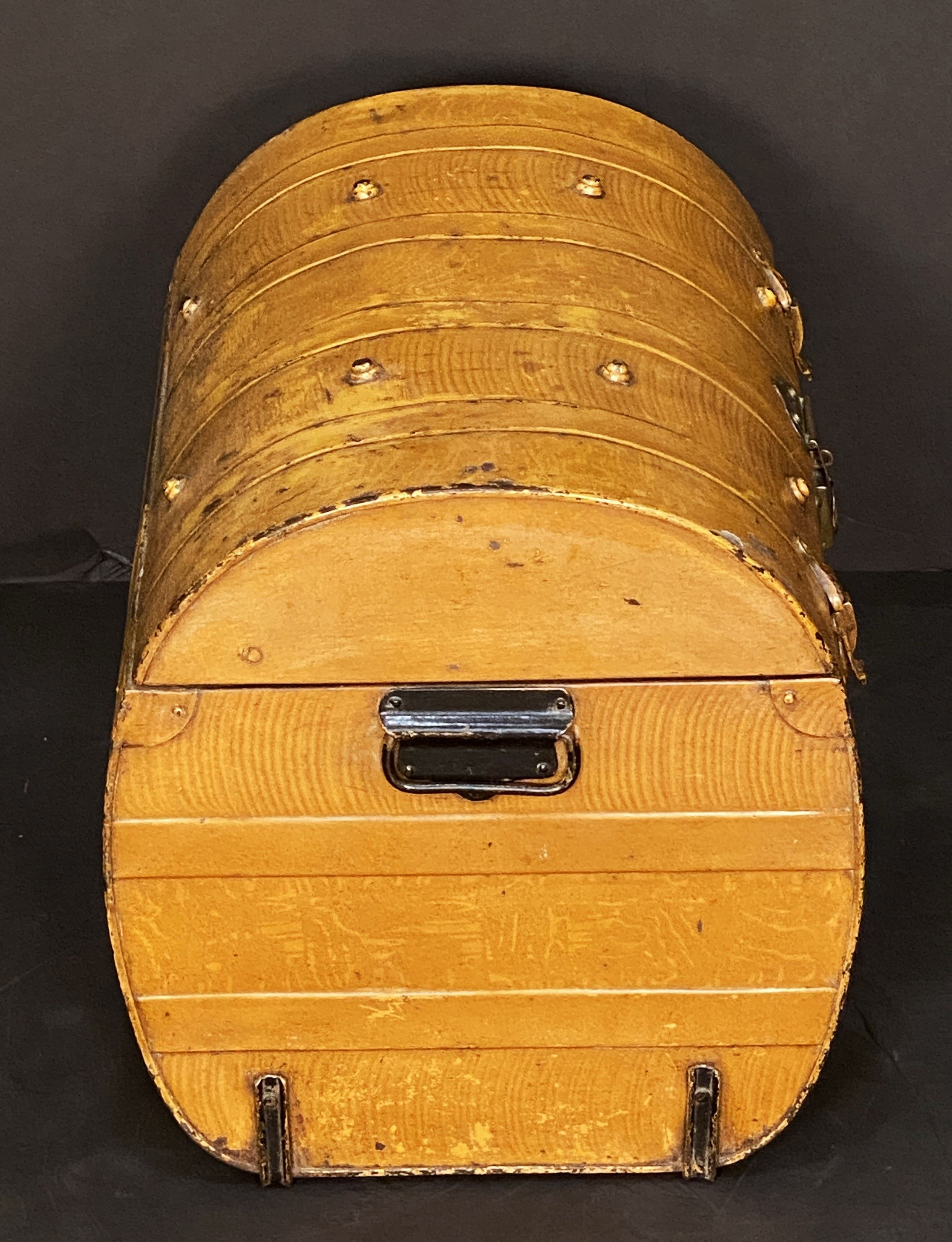 ee647_tin_trunk_28_copy