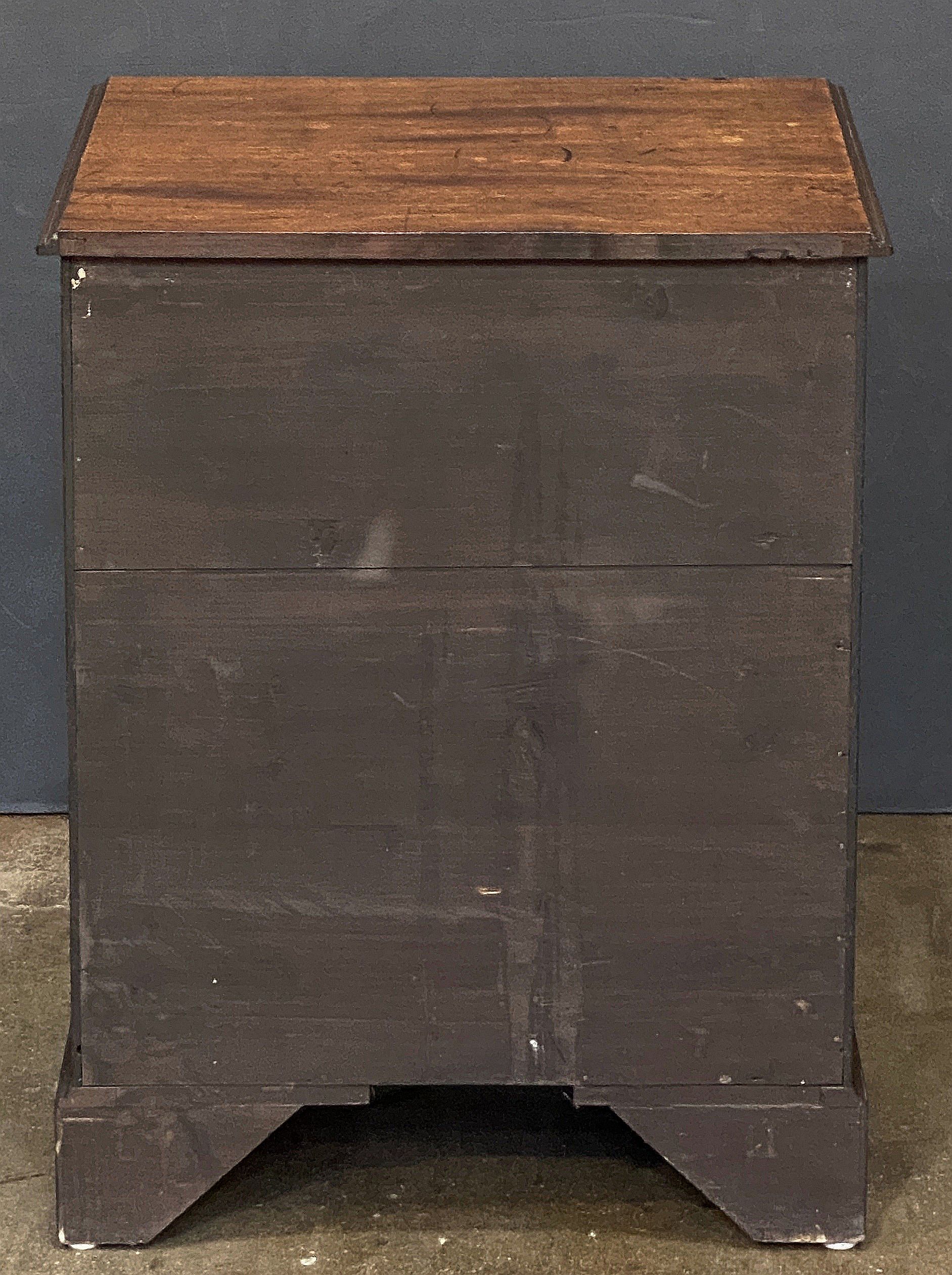 ee650_pair_of_bachelor_chests_102_copy