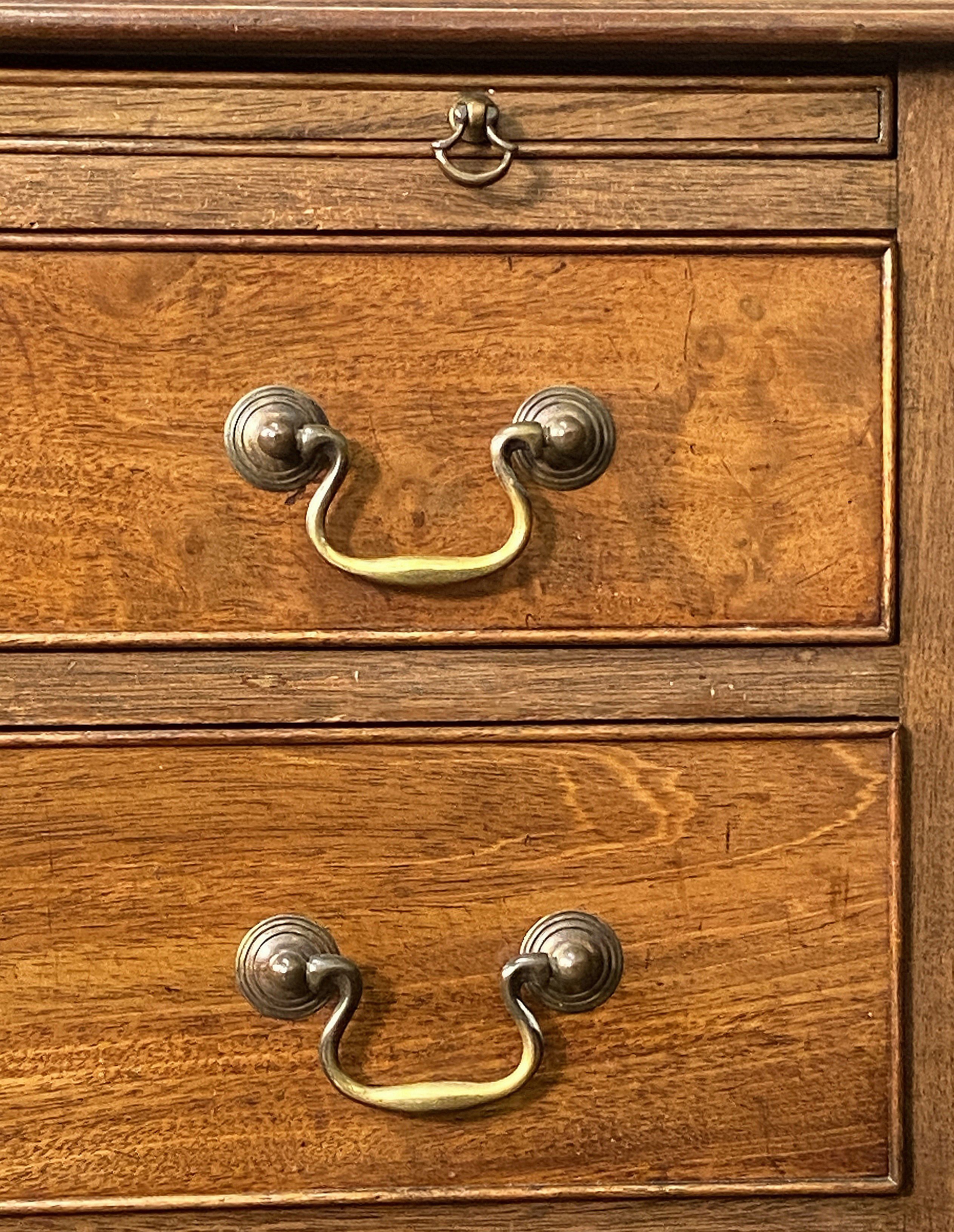 ee650_pair_of_bachelor_chests_90_copy