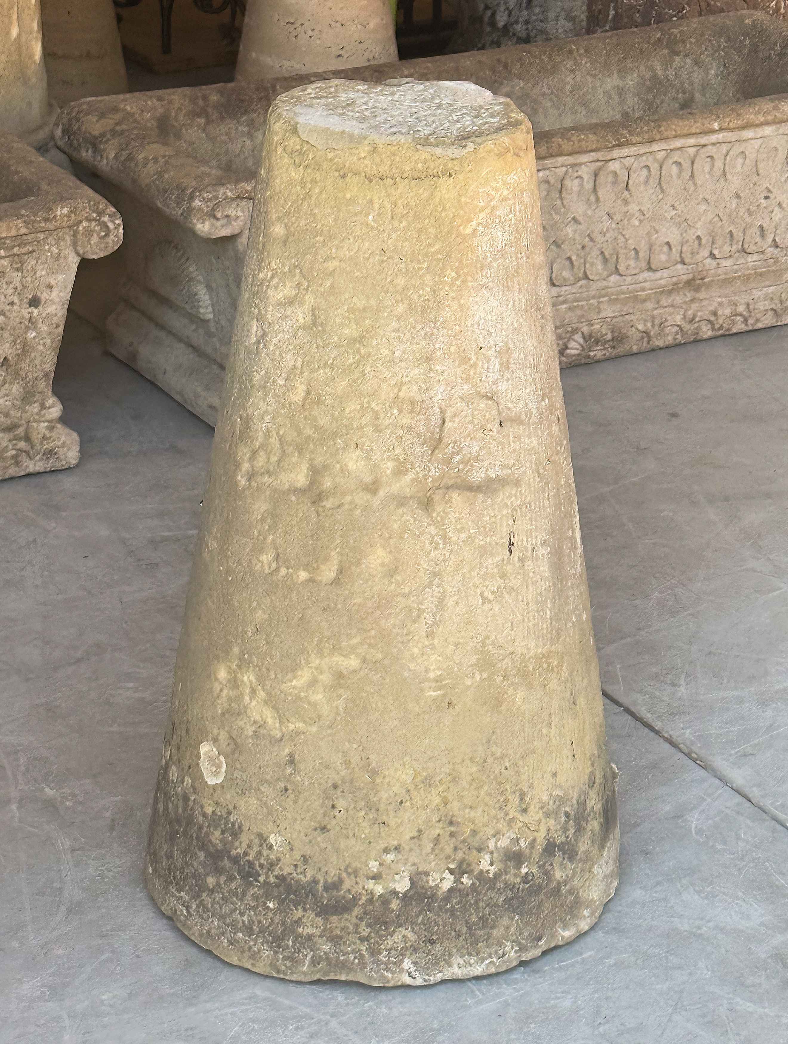 ee654_staddle_stone_002