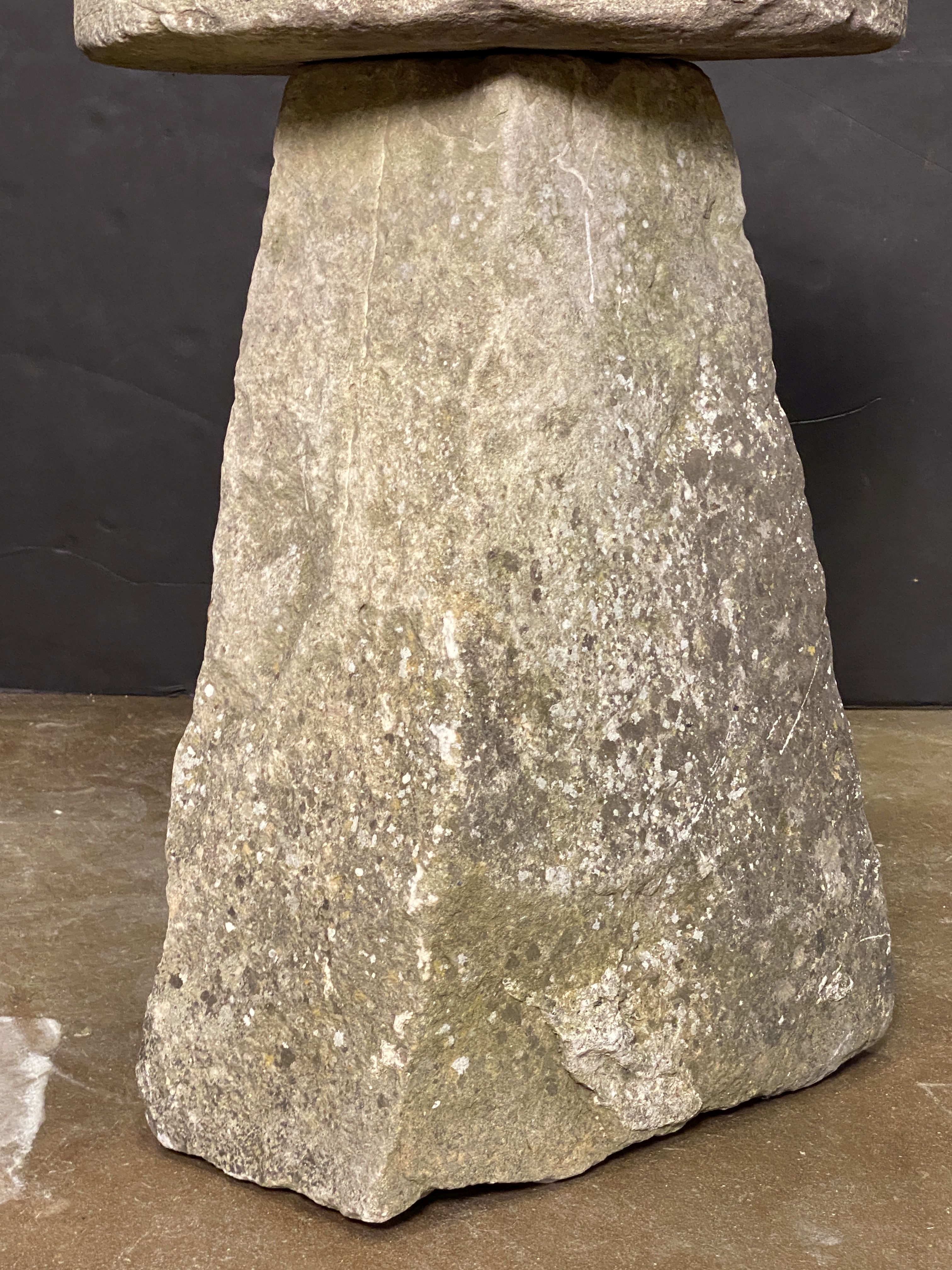 ee654_stone_steddle_a_16