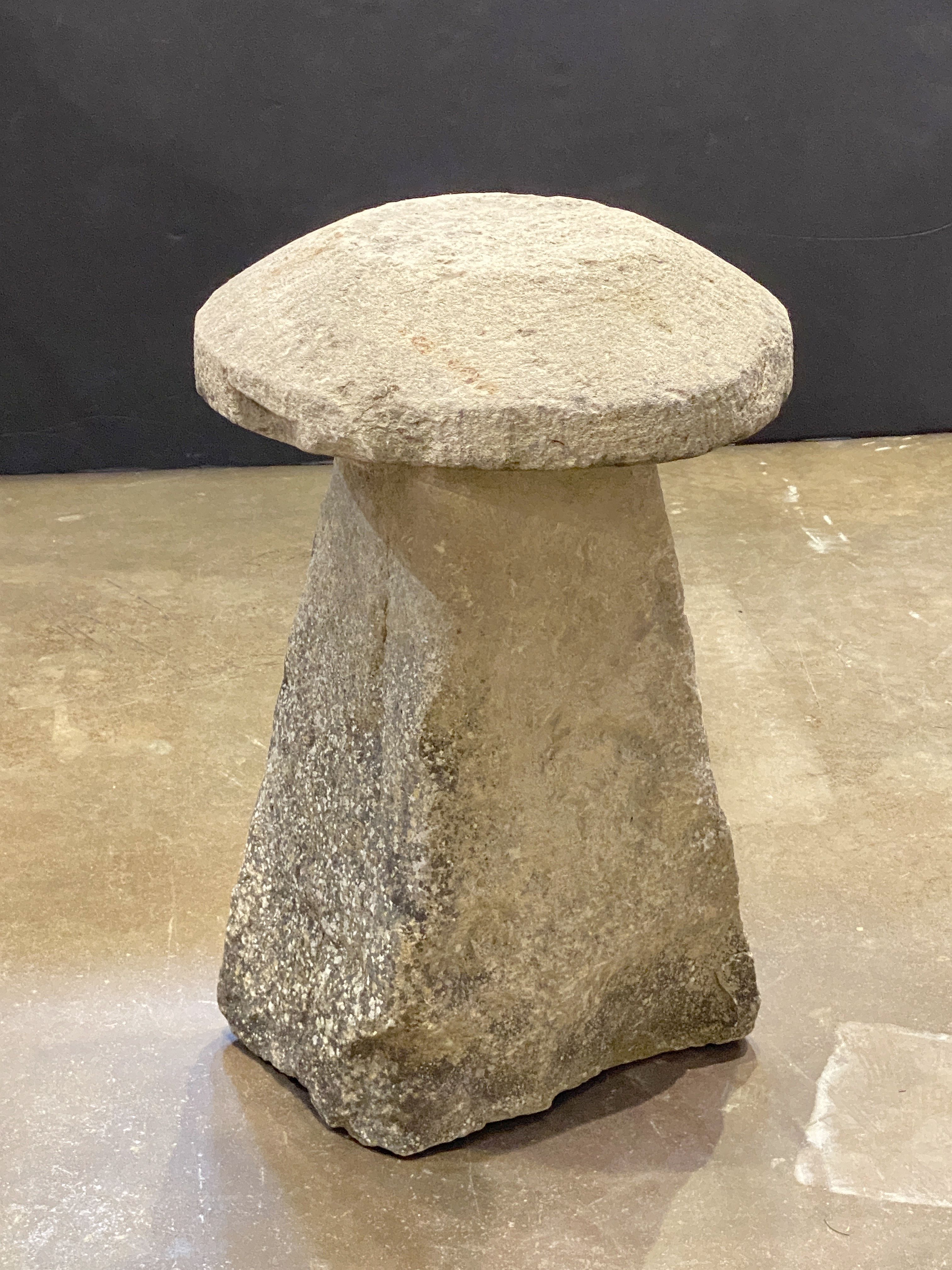 ee654_stone_steddle_a_22