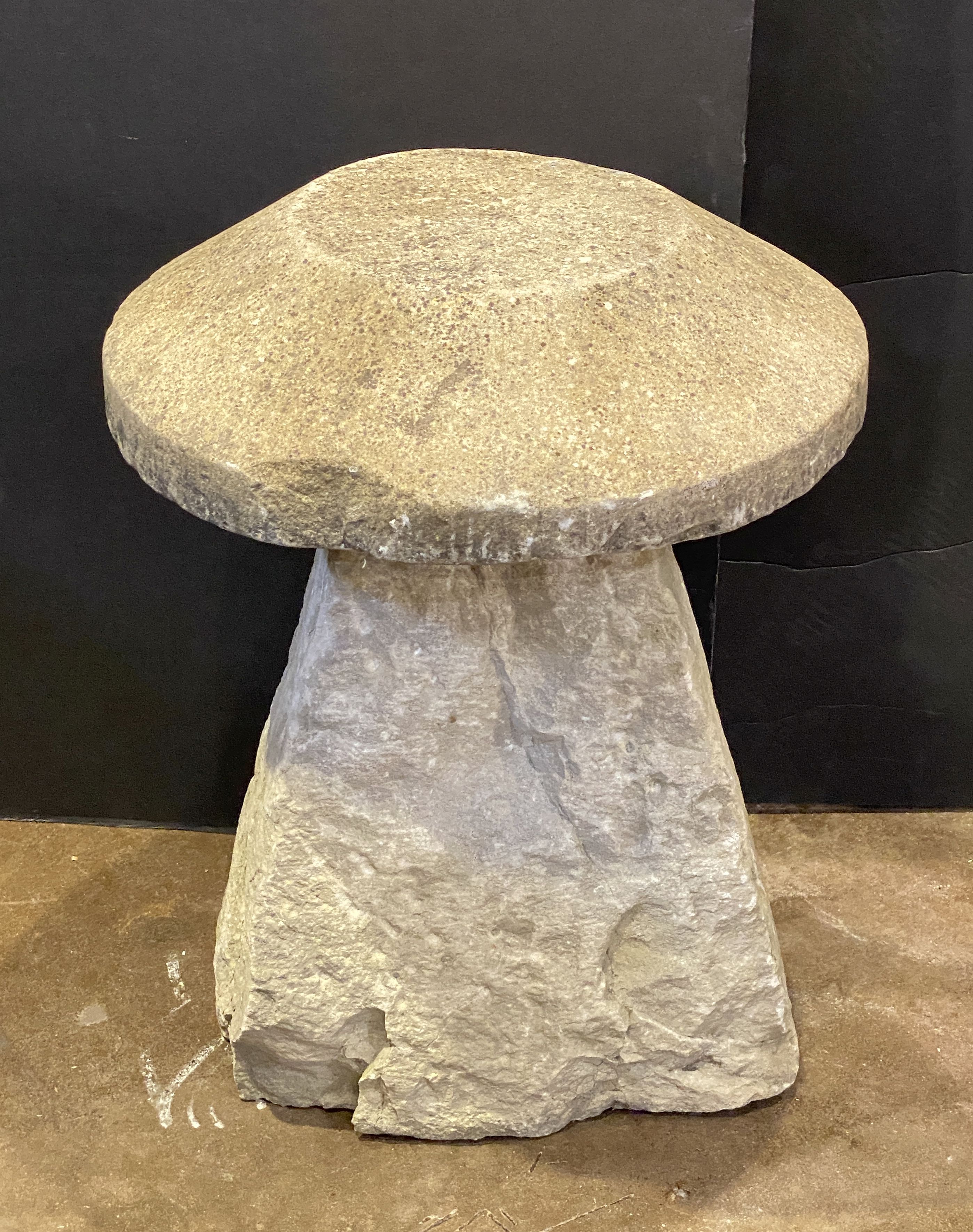 ee654_stone_steddle_b_18