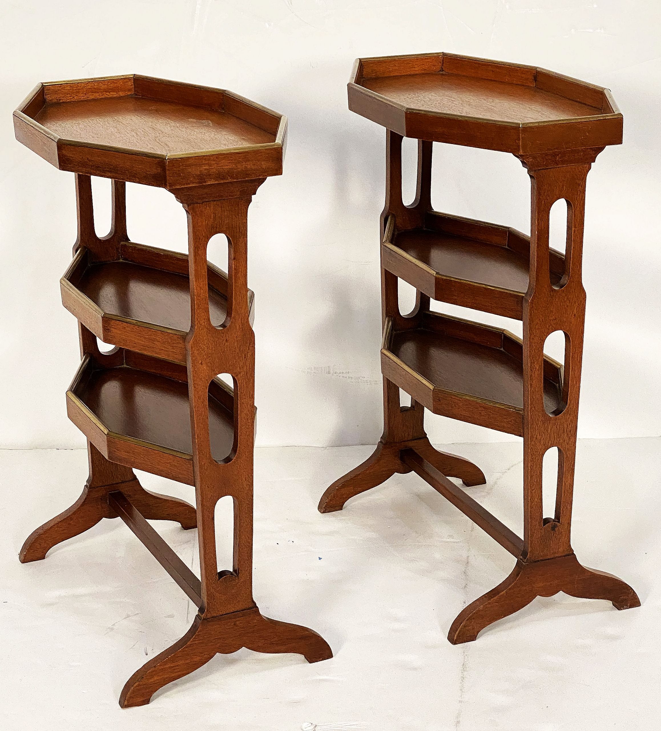 ee685_french_mahogany_side_table_21