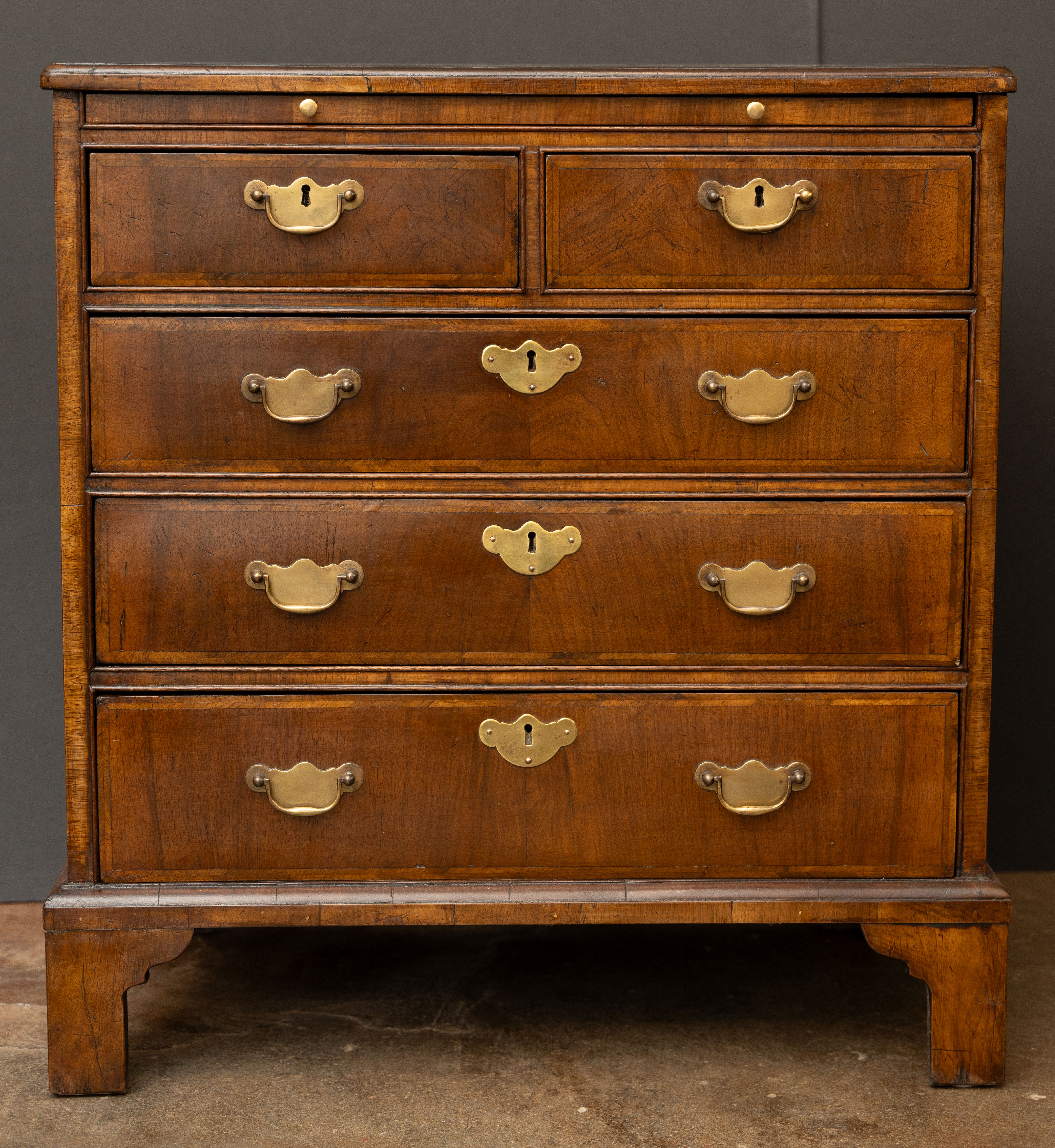 ee736_pair_of_bachelor_chests_36