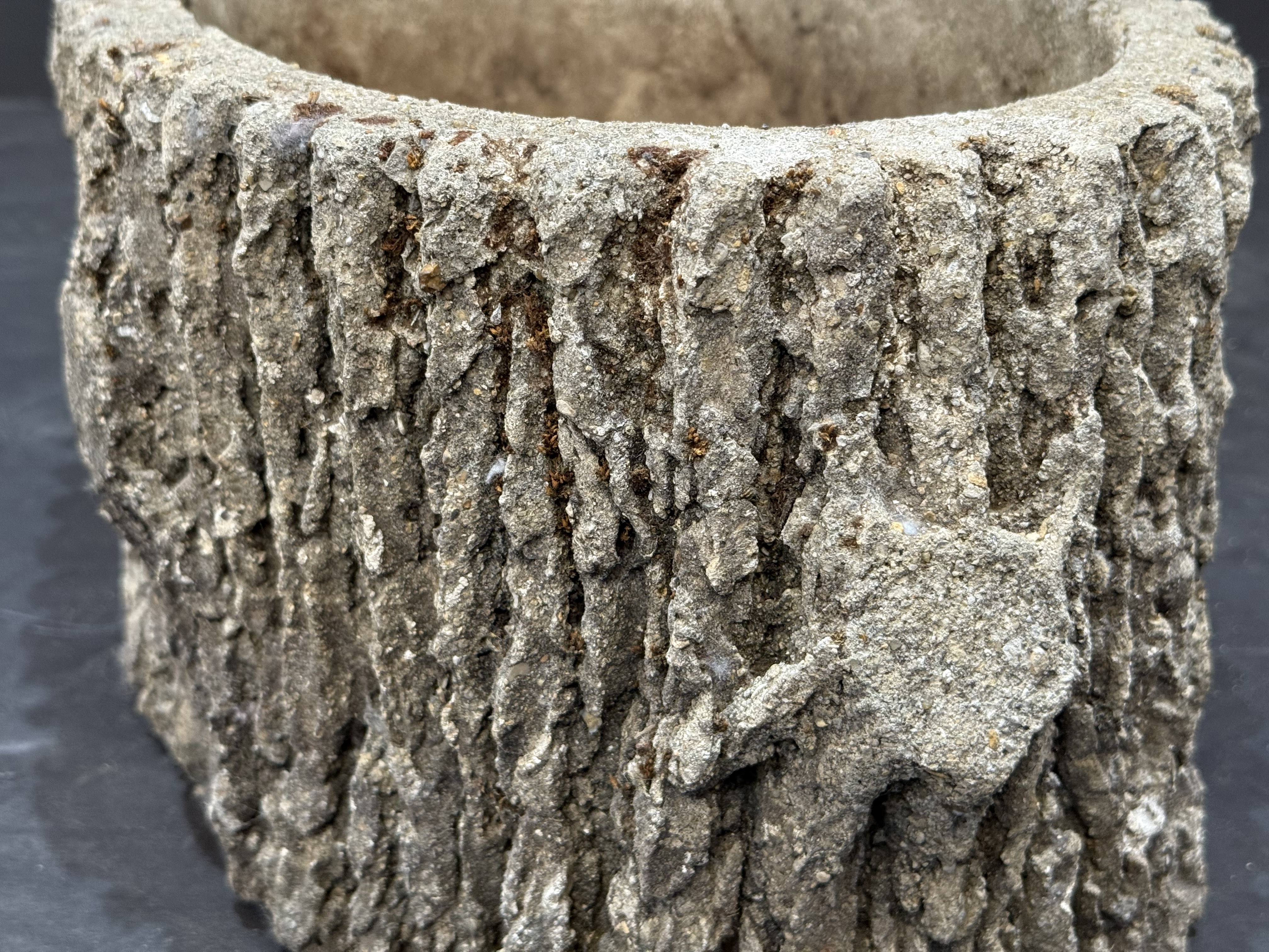 ee748-1_oval_stone_planter_14_copy