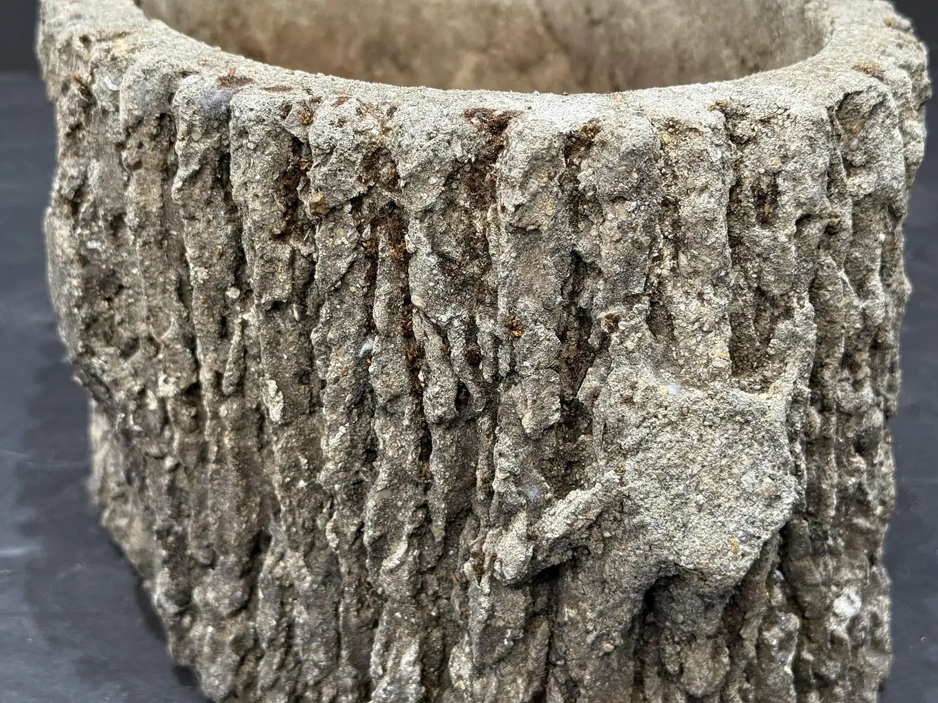 ee748_1_oval_stone_planter_14_copy_master