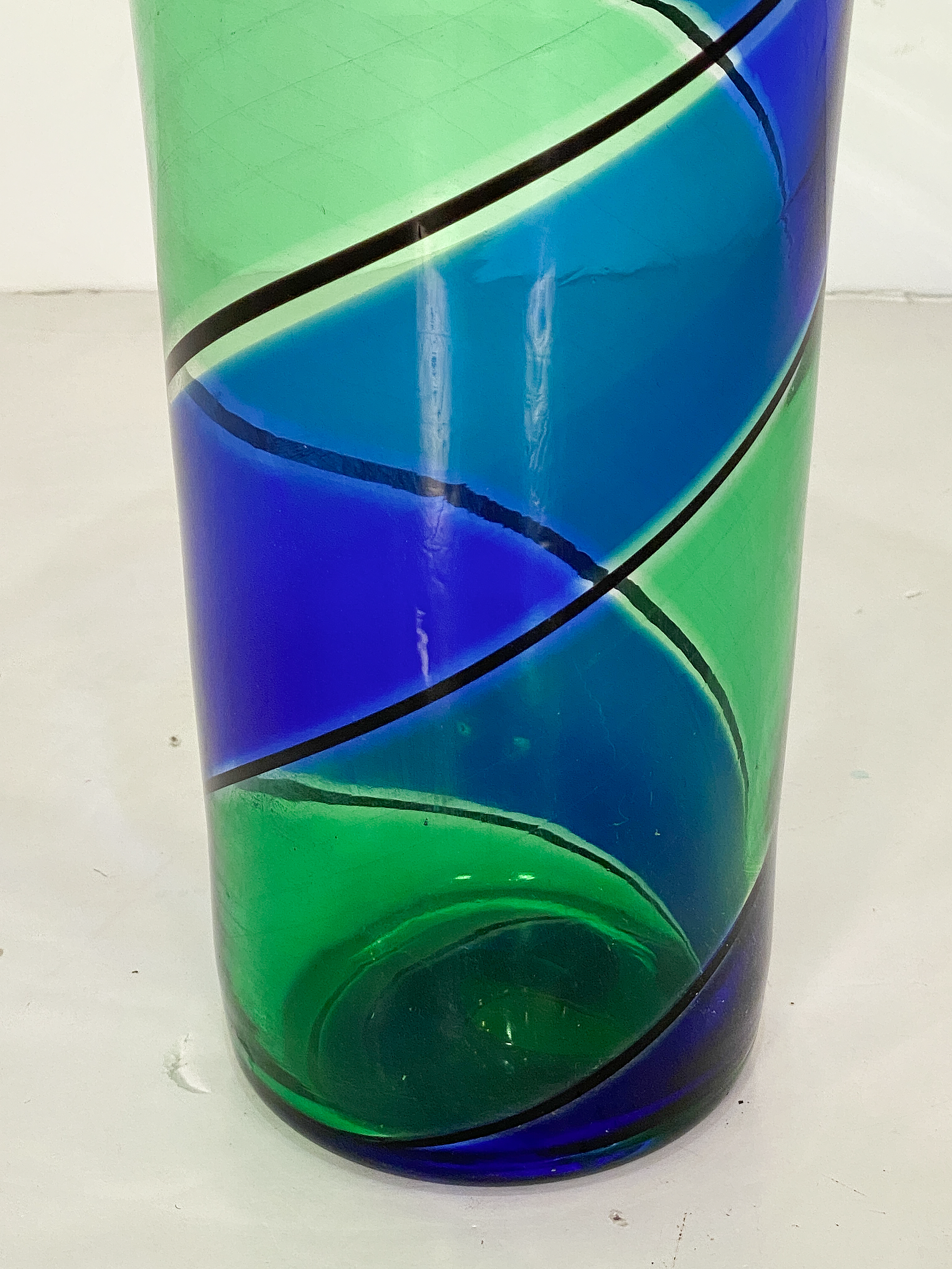 ee756_blue_green_vase_05