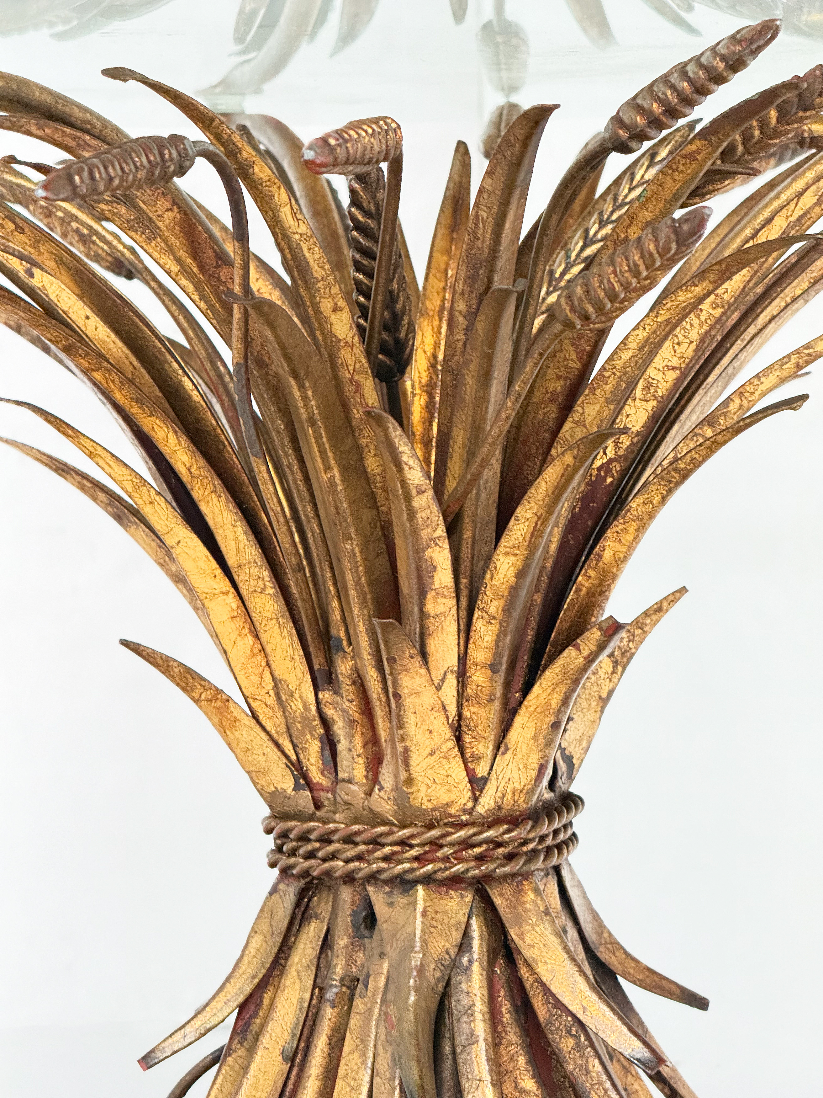 ee932_italian_wheat_sheaf_low_table_005_408084347