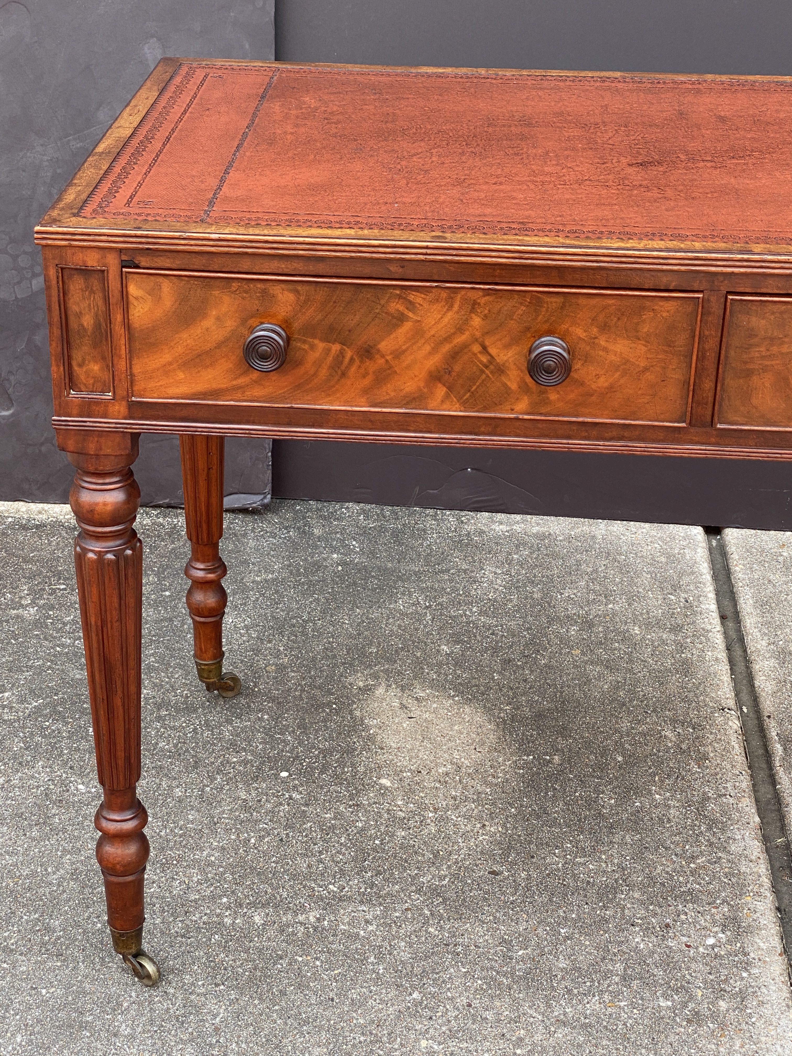 ff041_regency_mahogany_2-drawer_writing_table_with_leather_top_6