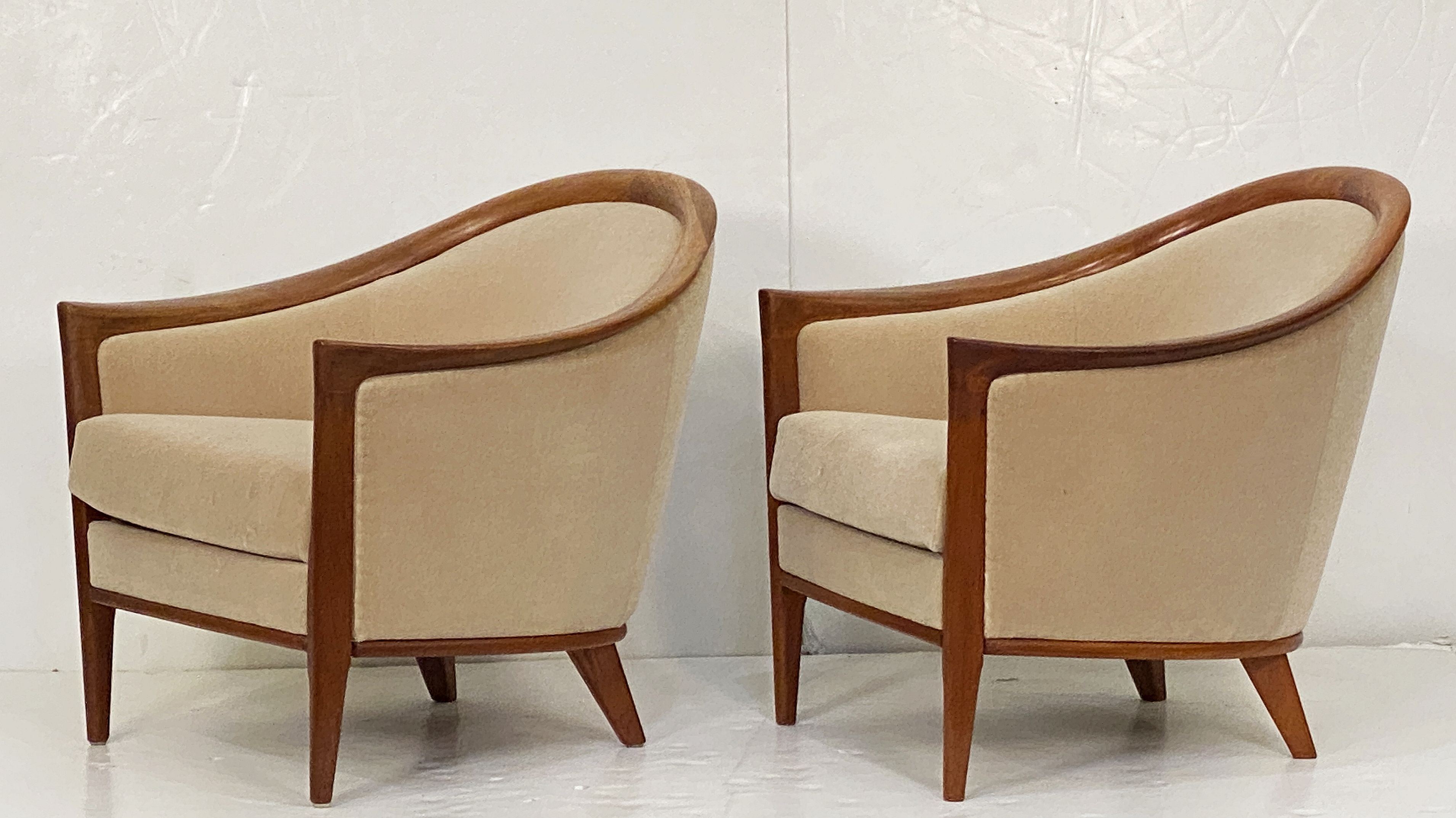 ff060_pair_of_swedish_chairs_by_bertil_fridhagen_42