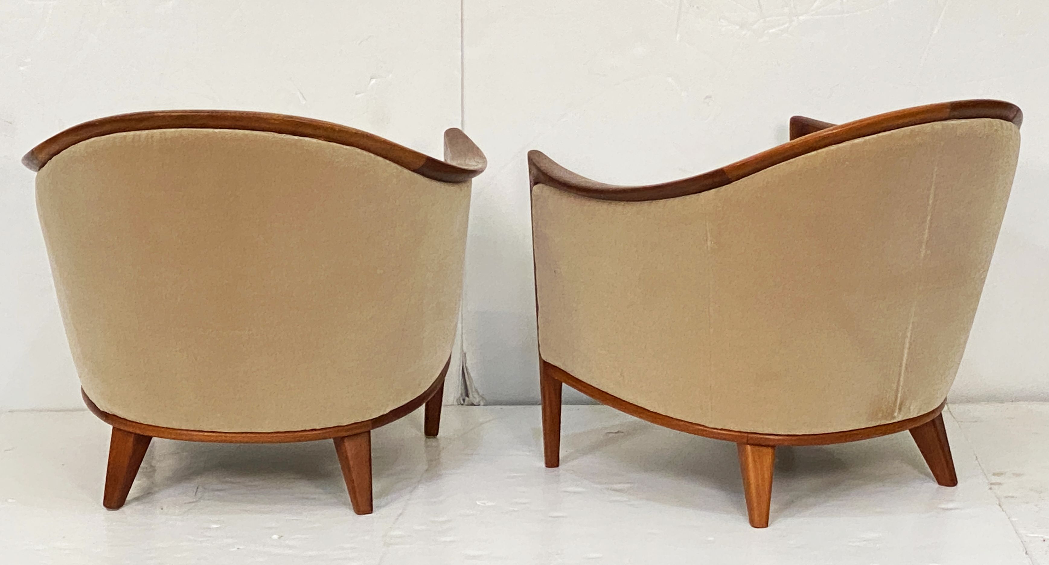 ff060_pair_of_swedish_chairs_by_bertil_fridhagen_54