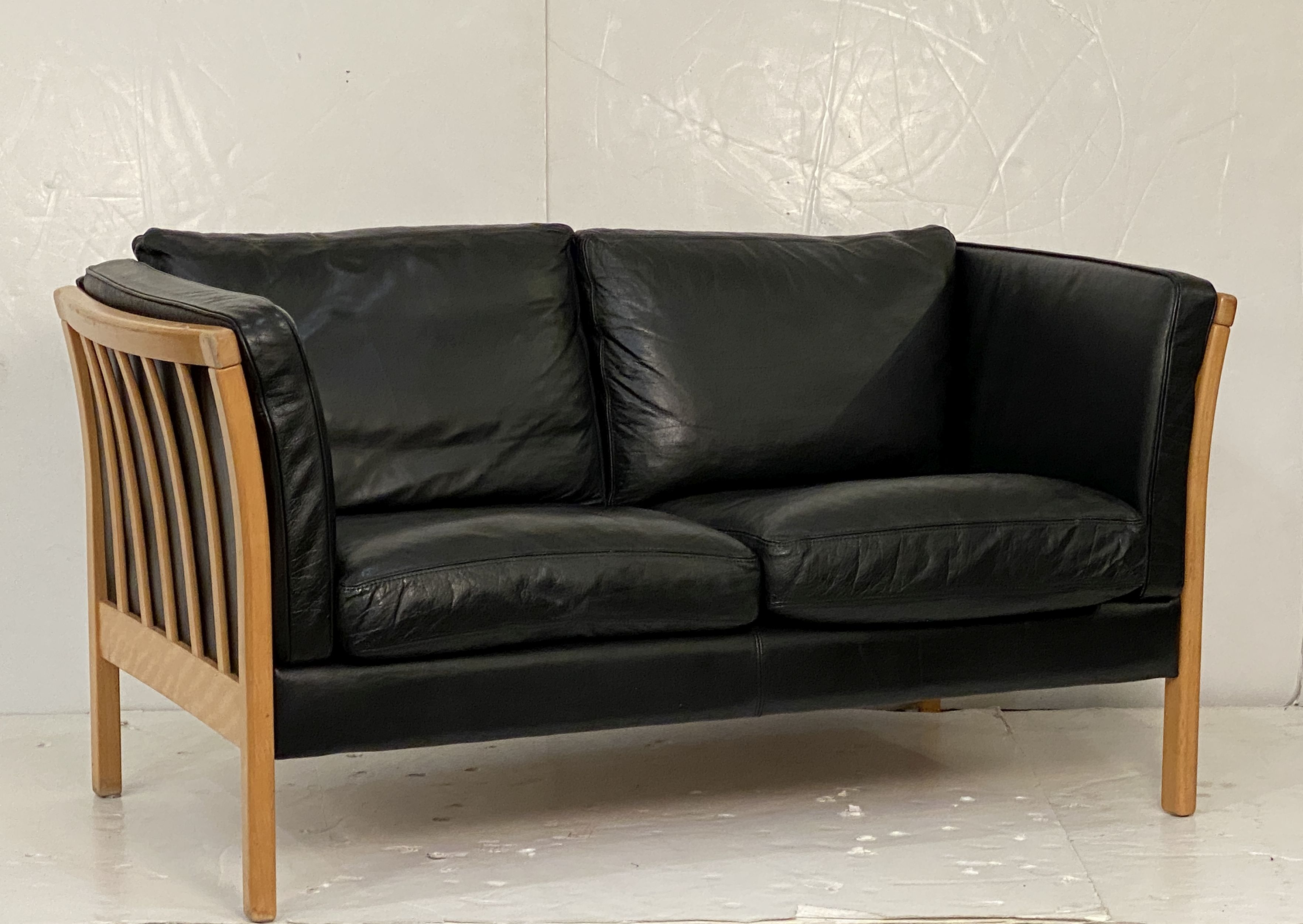 ff078_danish_black_leather_sofa_11