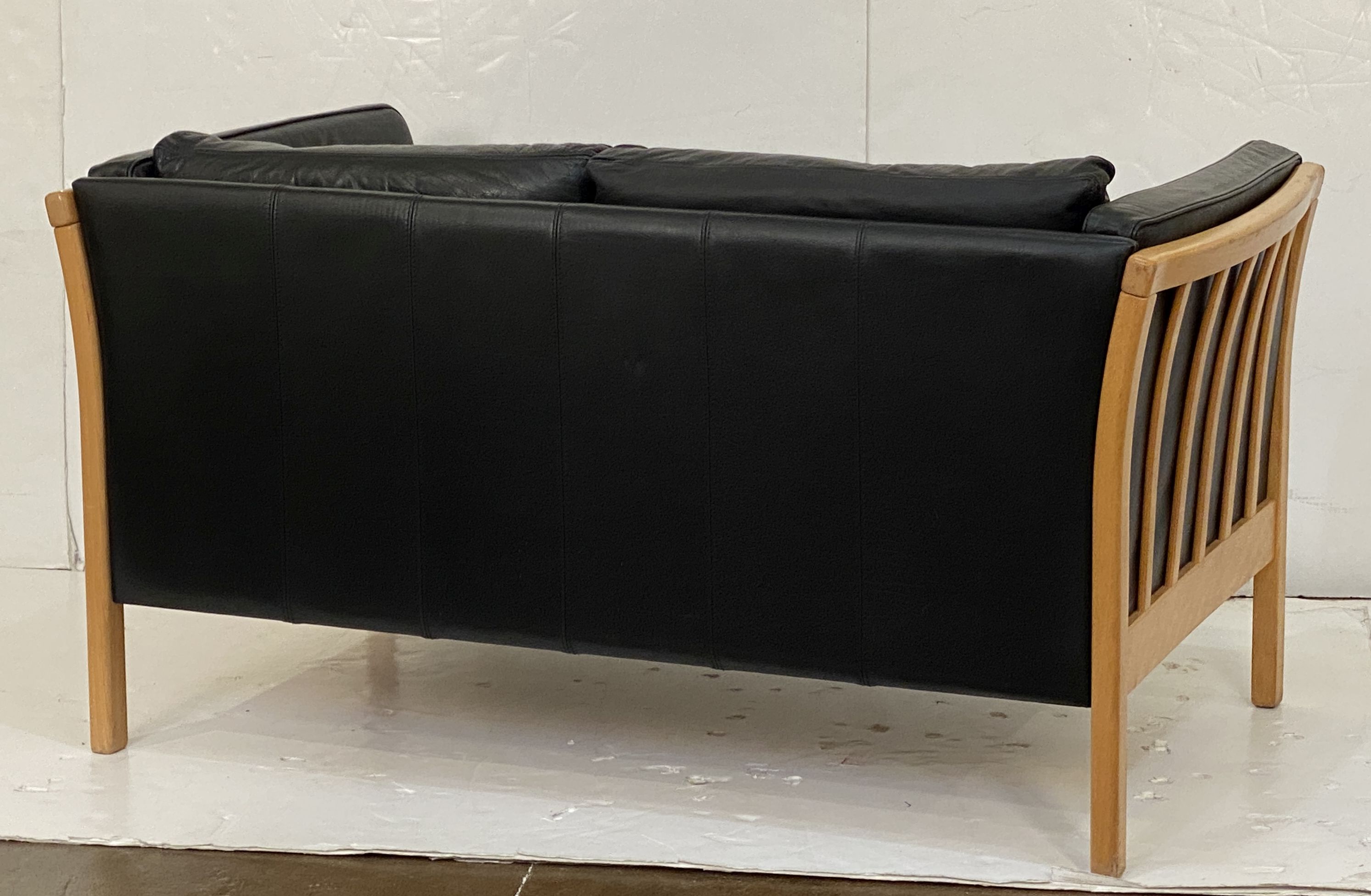 ff078_danish_black_leather_sofa_18