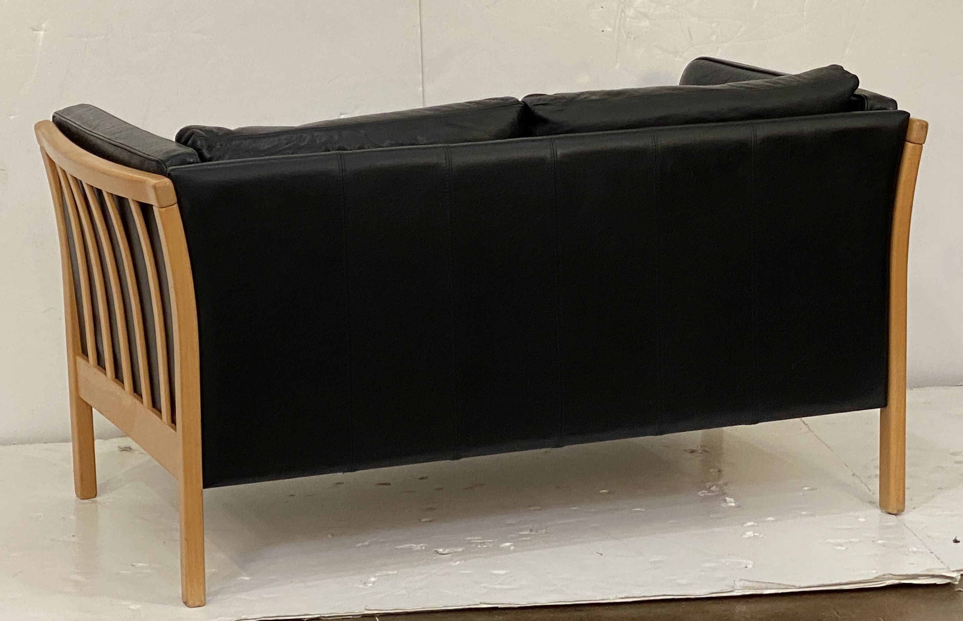 ff078_danish_black_leather_sofa_19