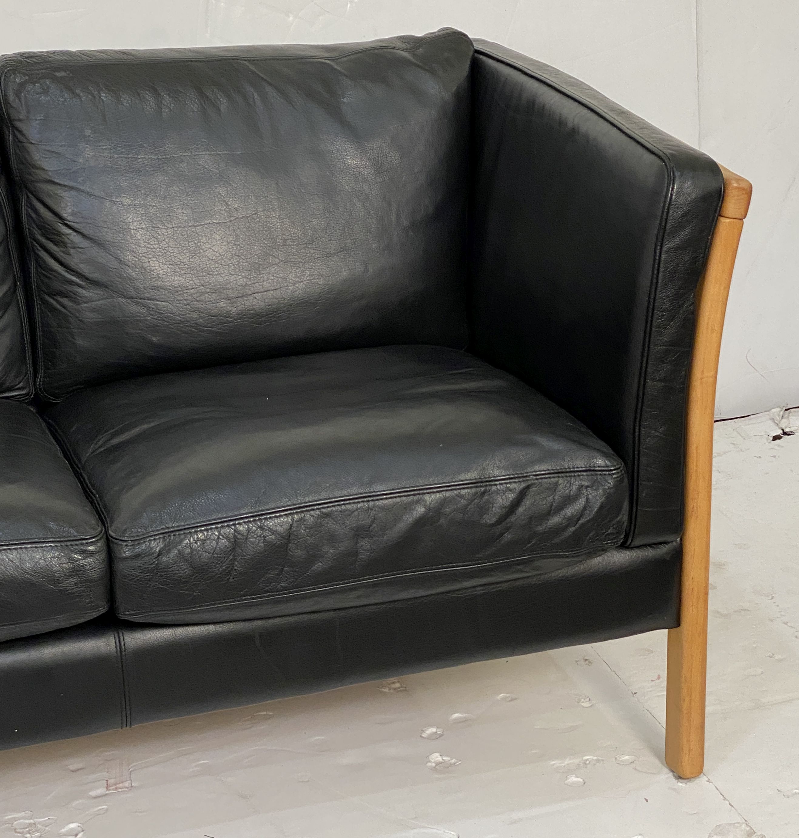 ff078_danish_black_leather_sofa_6