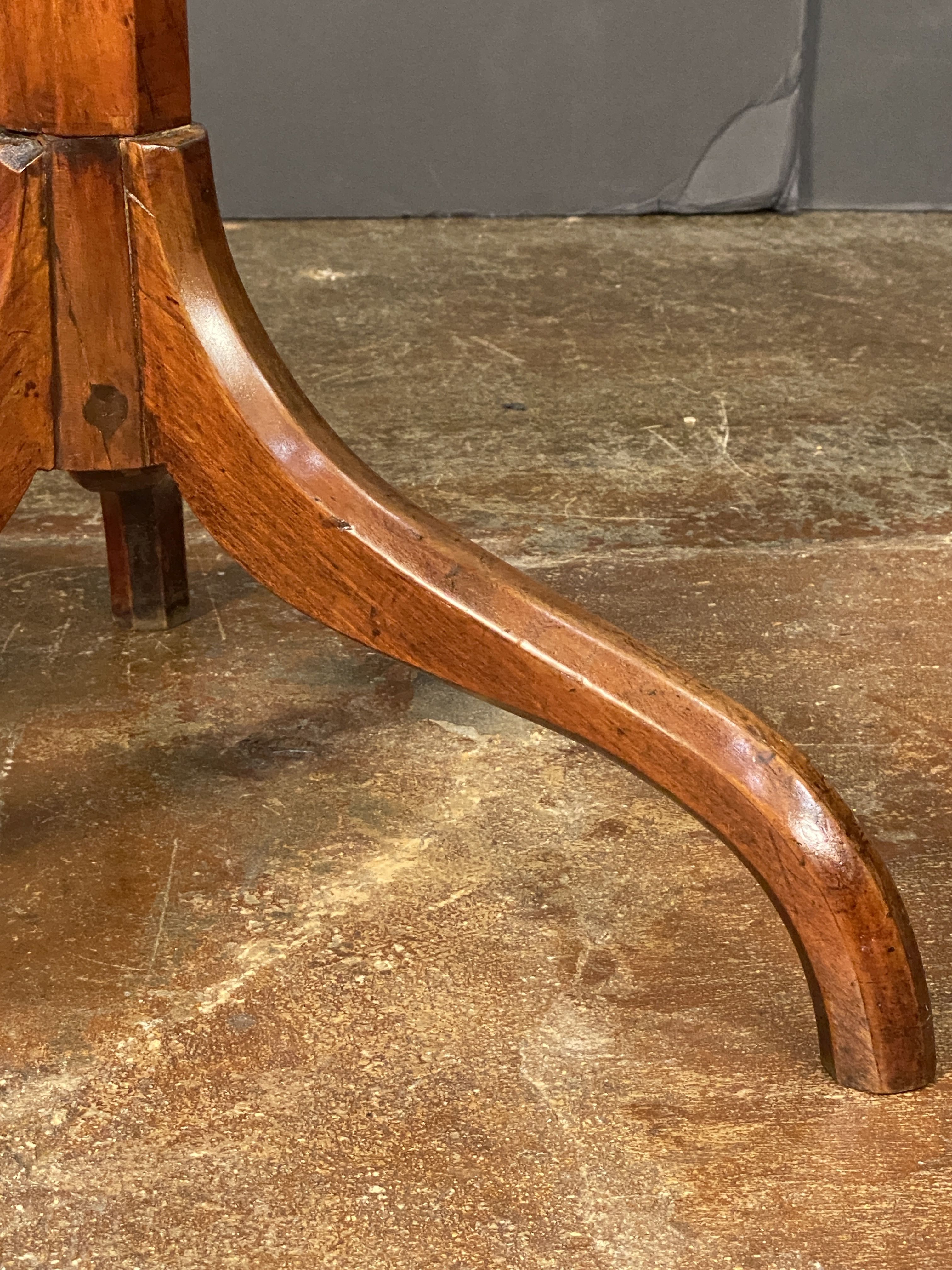 ff107_marquetry_tripod_table__9