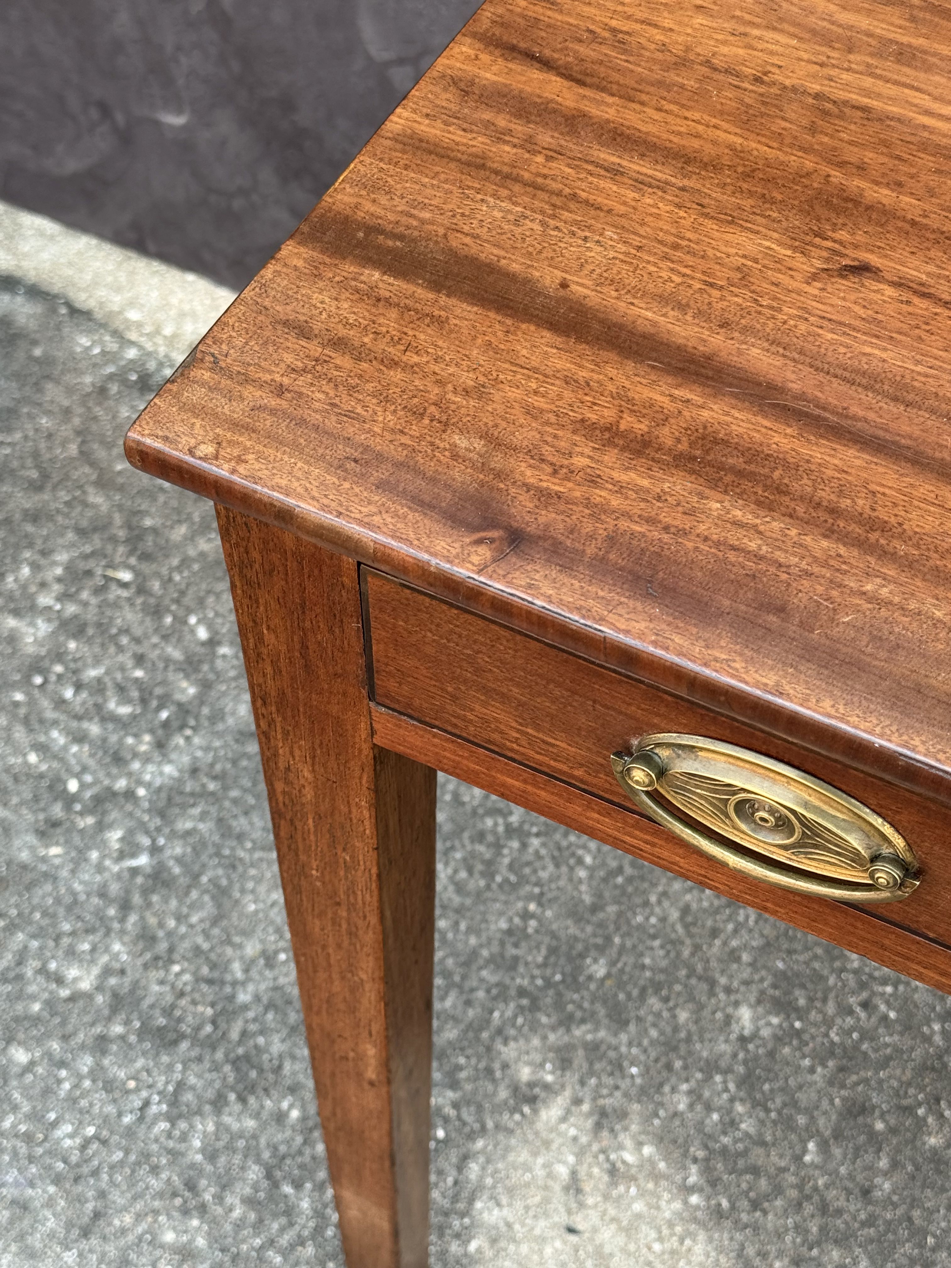 ff118_mahogany_side_table_12