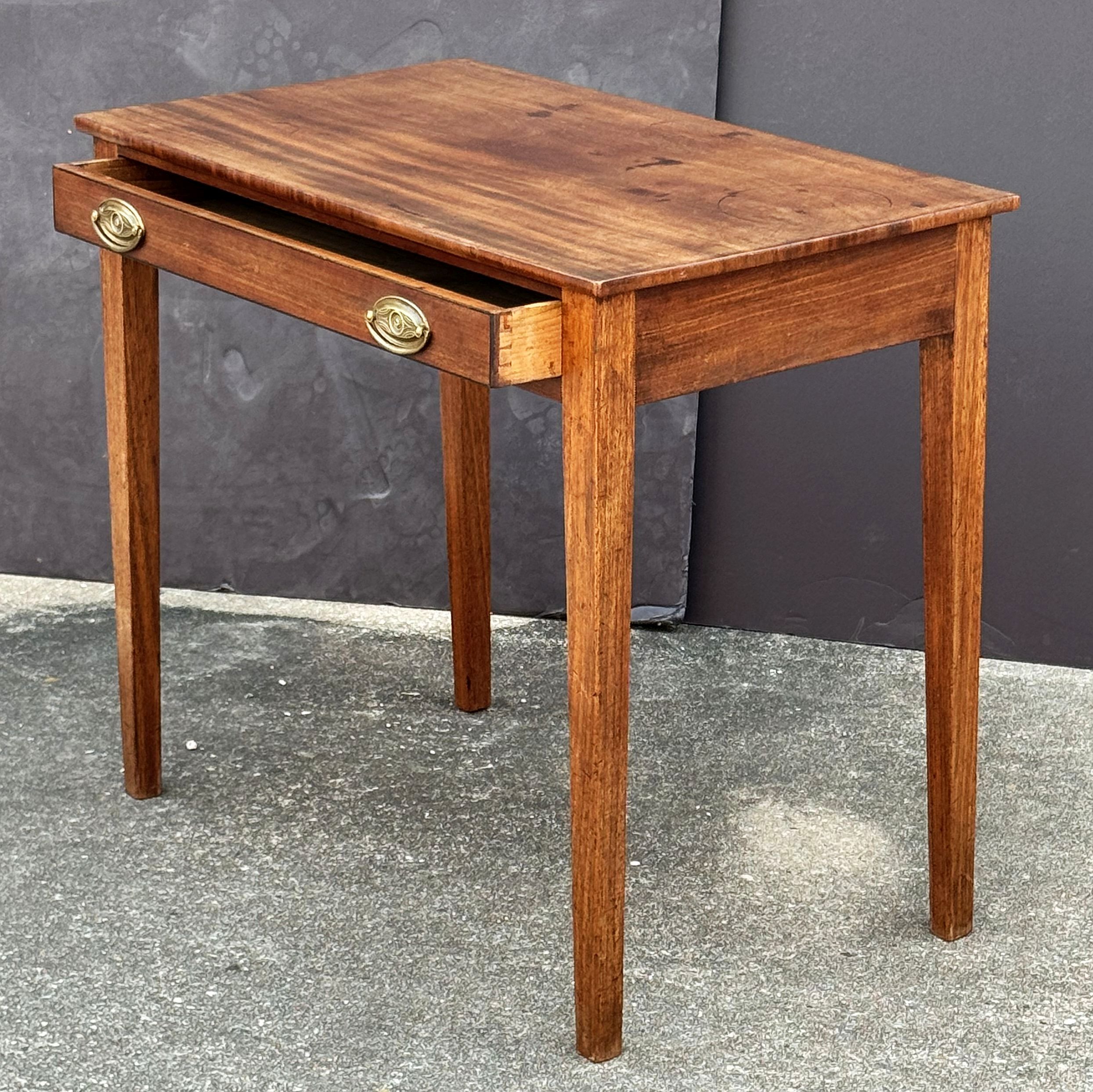 ff118_mahogany_side_table_33