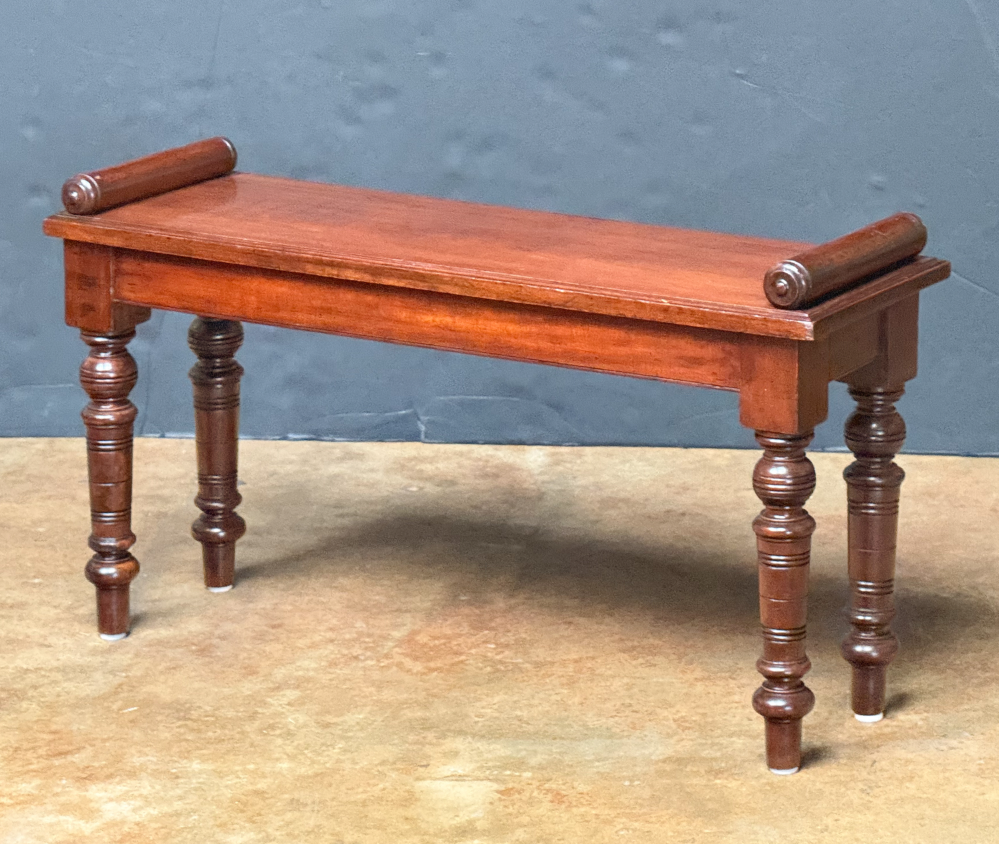 ff122_edwardian_hall_bench_003