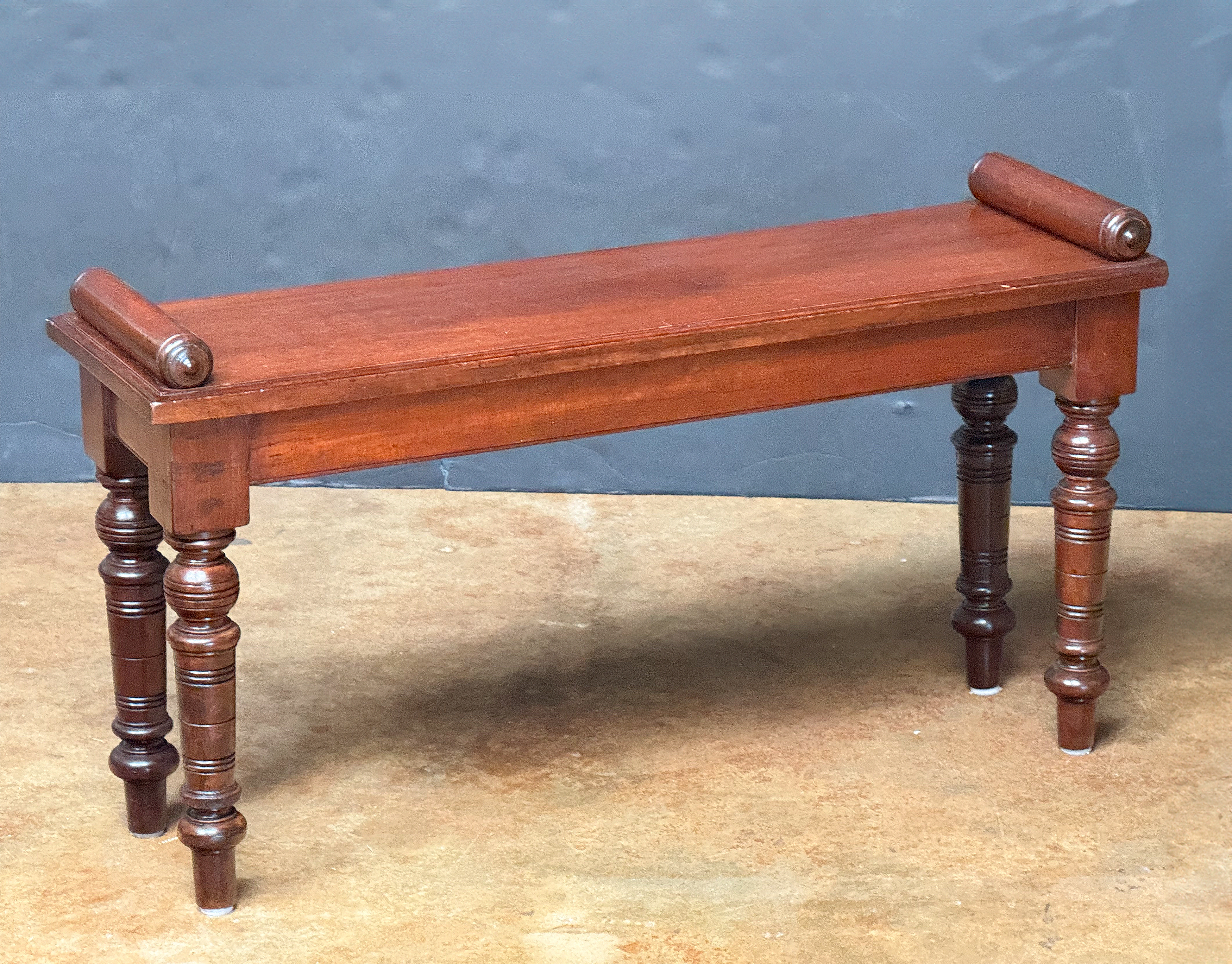 ff122_edwardian_hall_bench_004