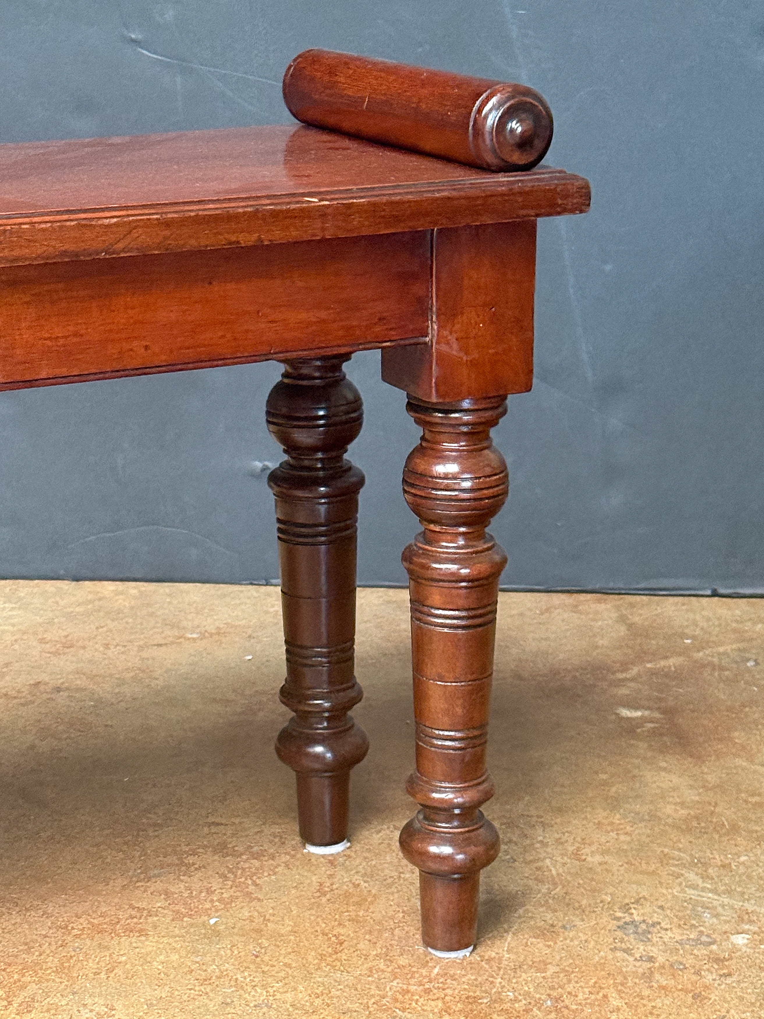 ff122_edwardian_hall_bench_006