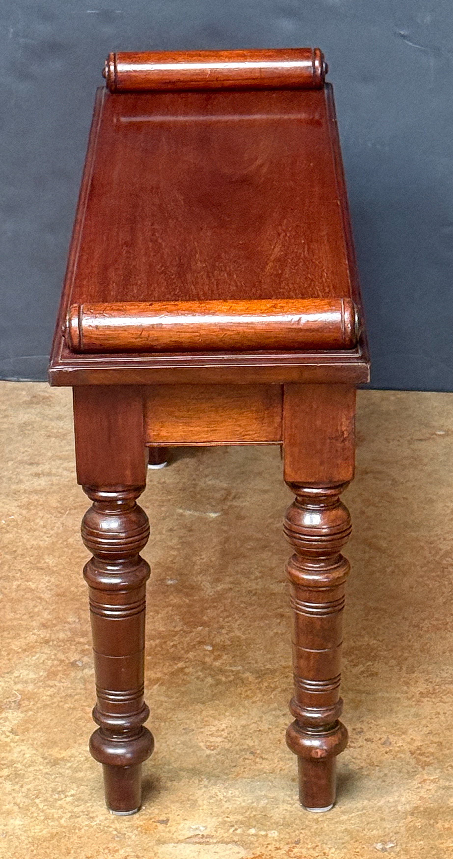 ff122_edwardian_hall_bench_009