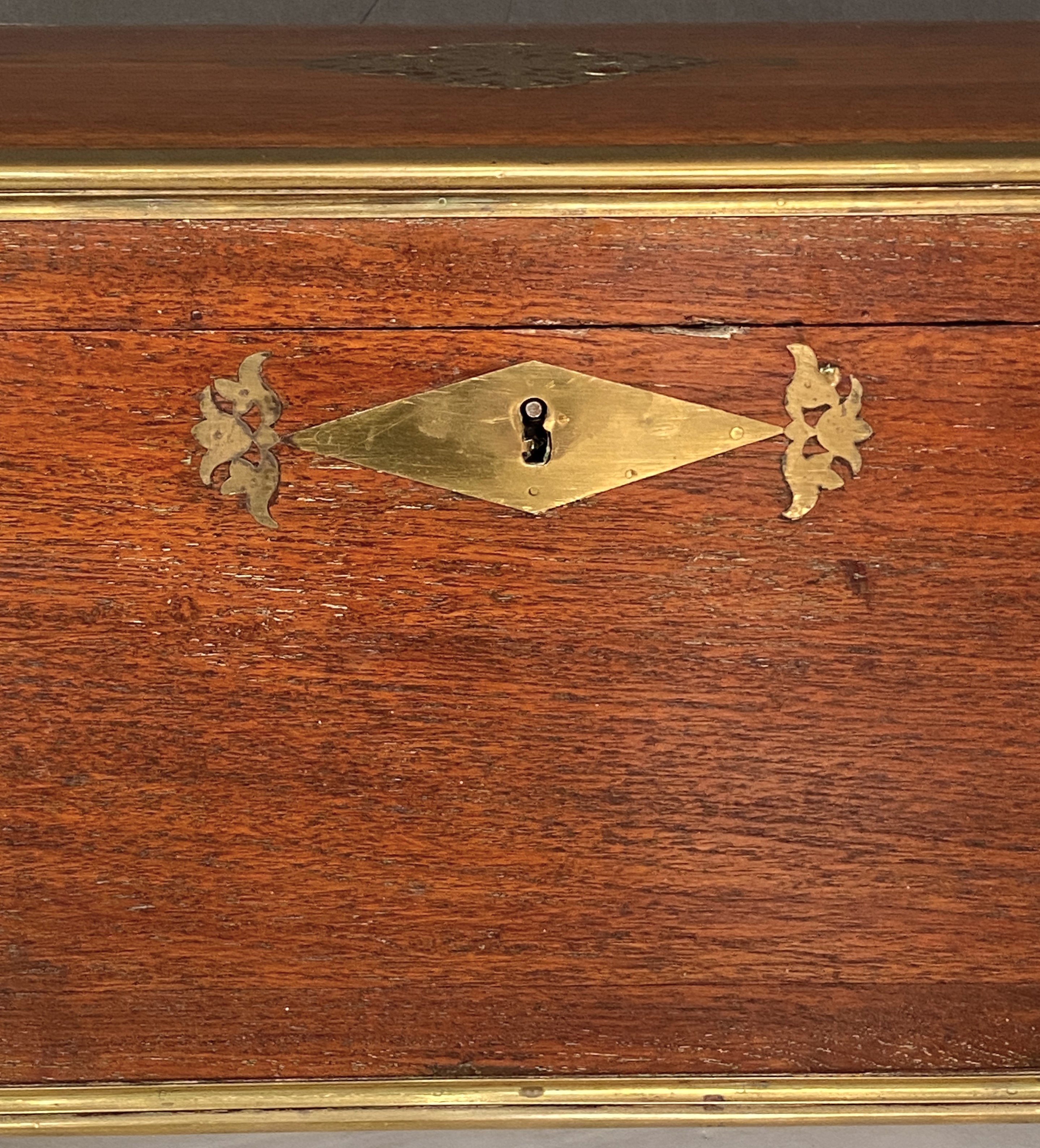 ff148_mahogany_campaige_trunk_5