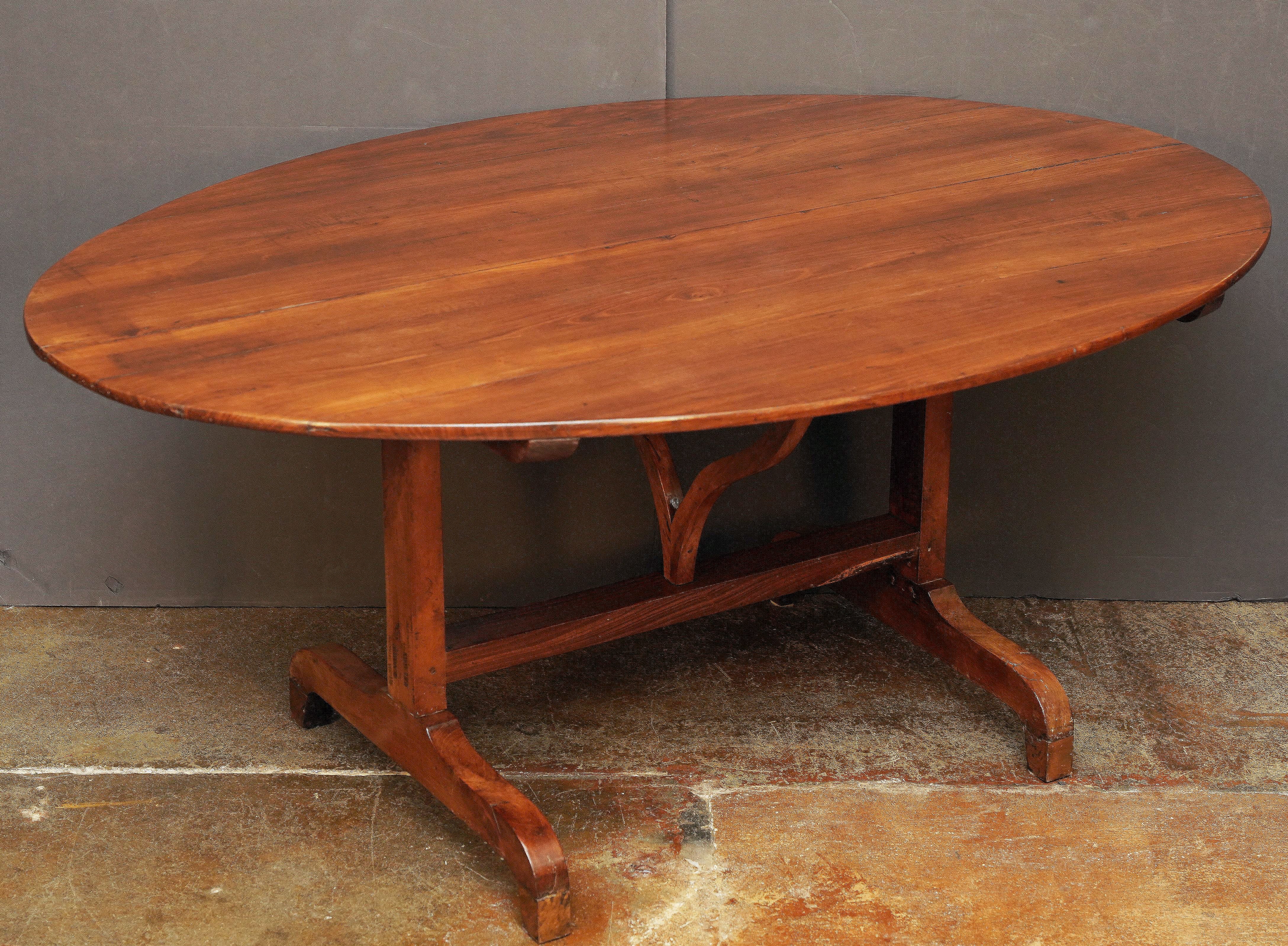 ff170_large_french_oval_vendange_table_of_patinated_cherrywood_2