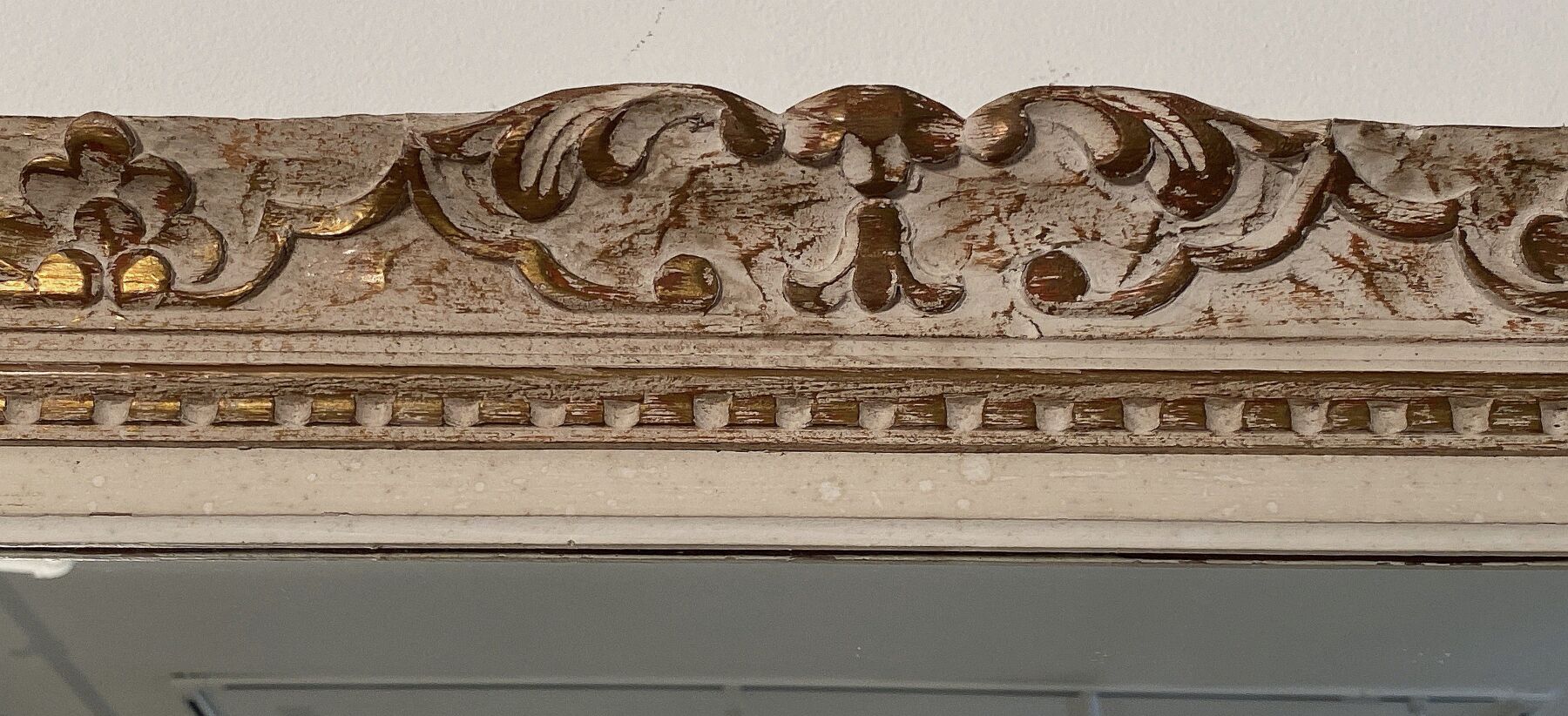 ff172_pair_of_wood_carved_mirrors_12_copy