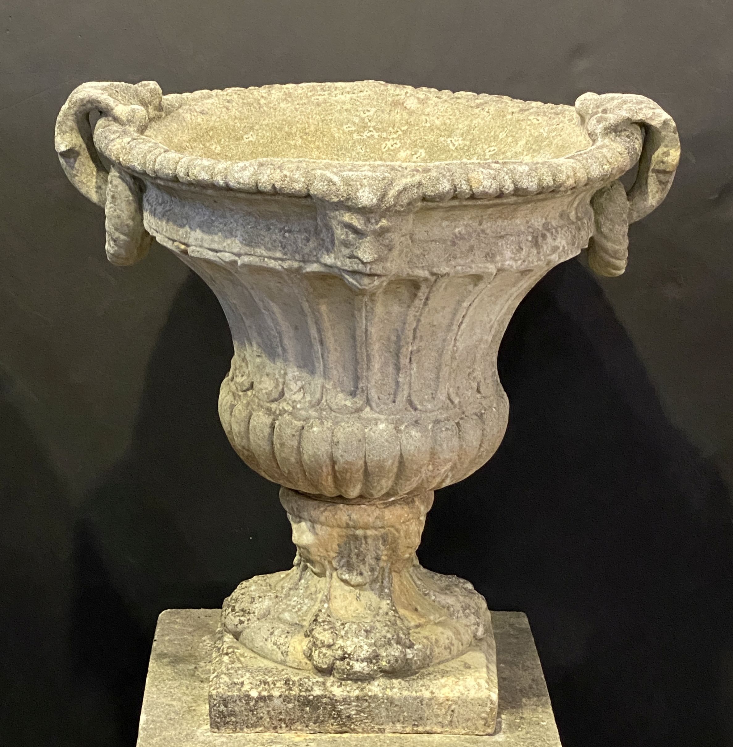 ff177_large_composition_garden_urn_on_pedestal__16