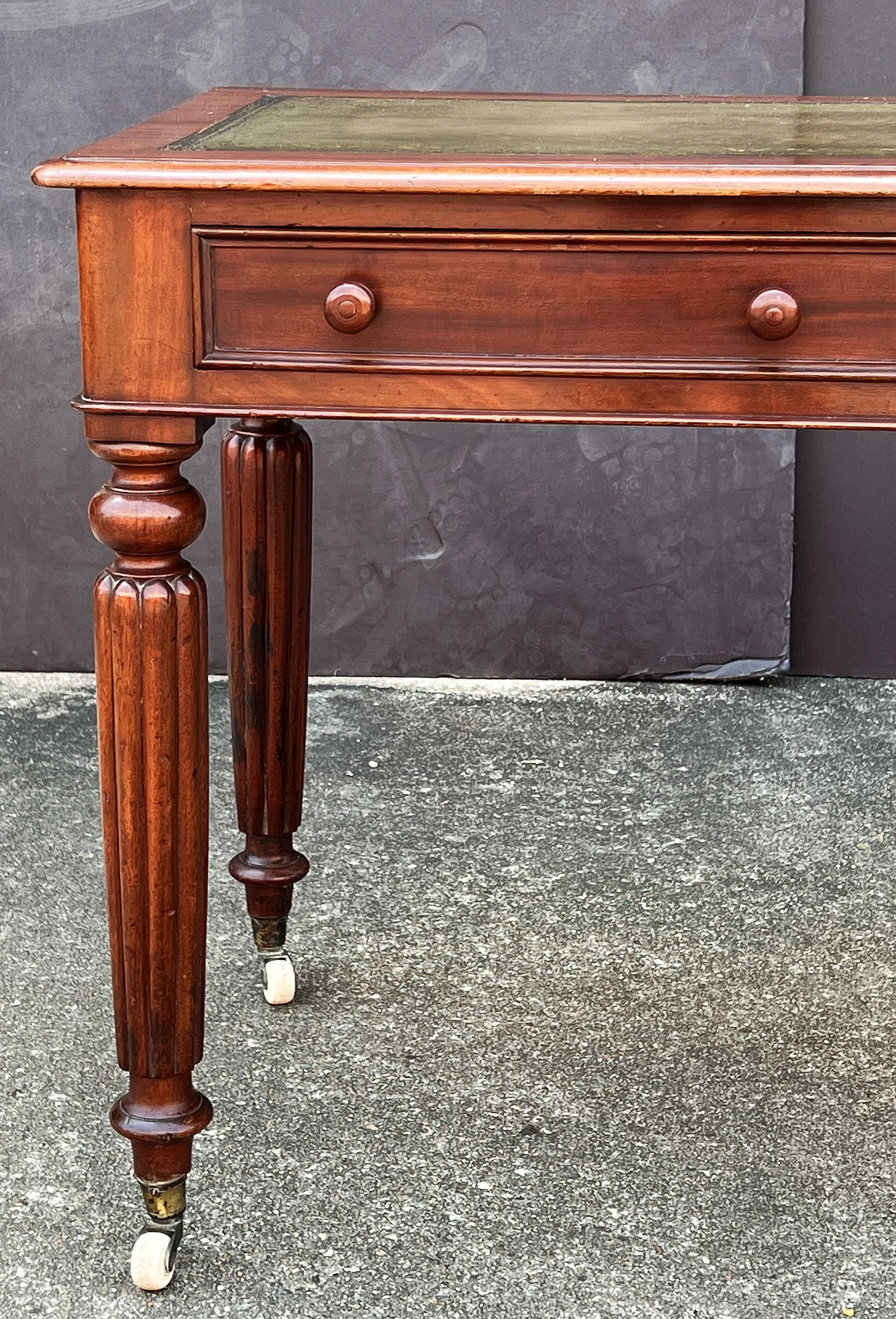 ff192_victorian_mahogany_writing_table_39