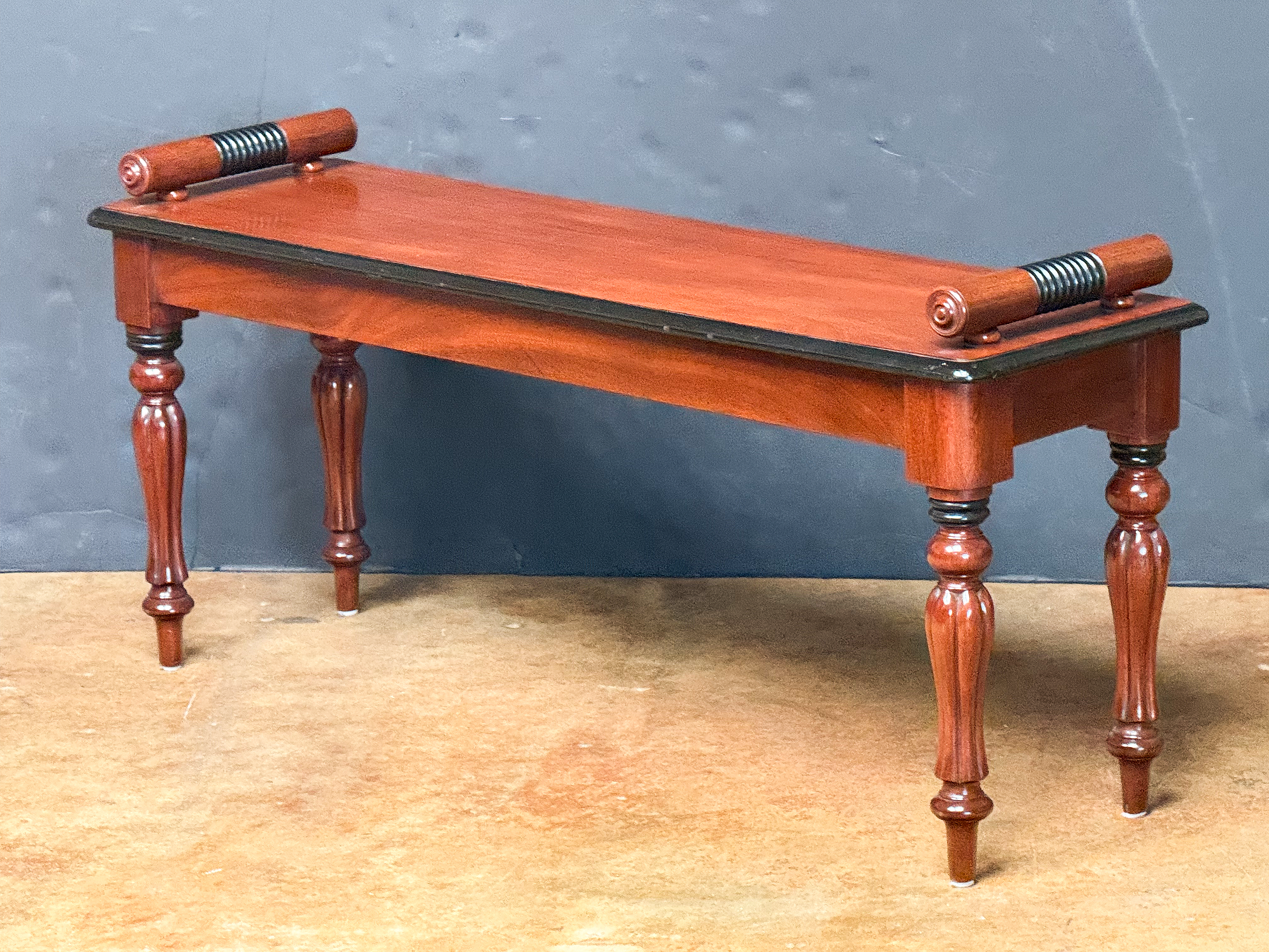 ff195_regency_mahogany_hall_bench_001
