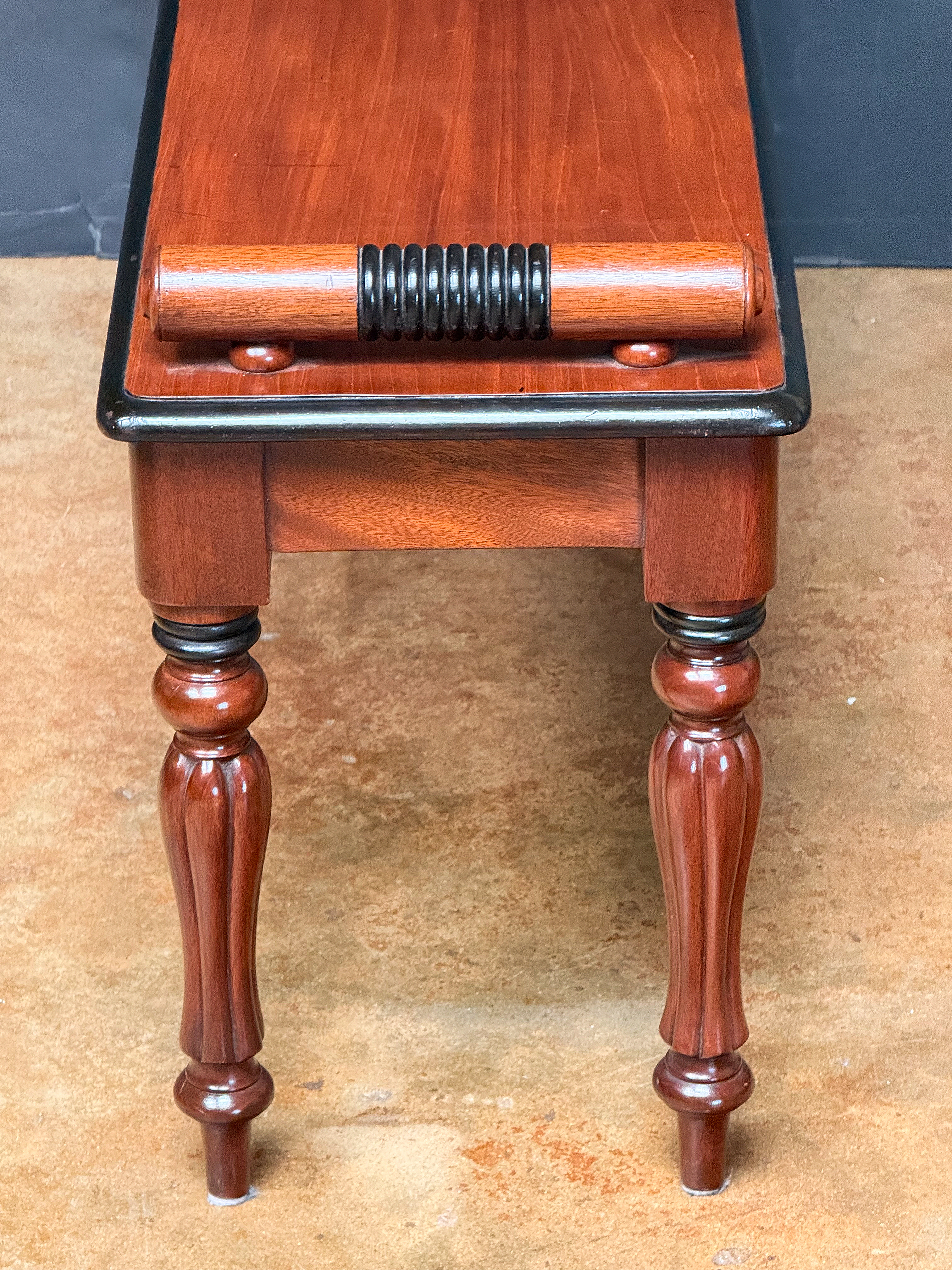 ff195_regency_mahogany_hall_bench_005