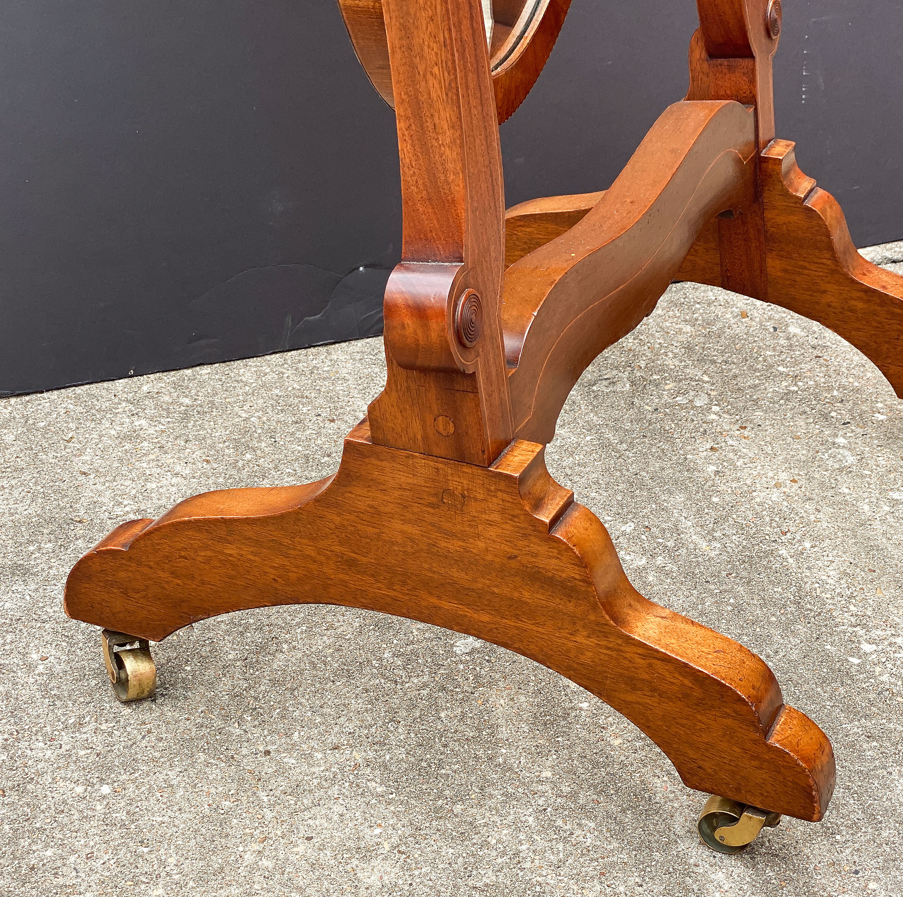 ff196_queen_anne_oval_cheval_mirror_35