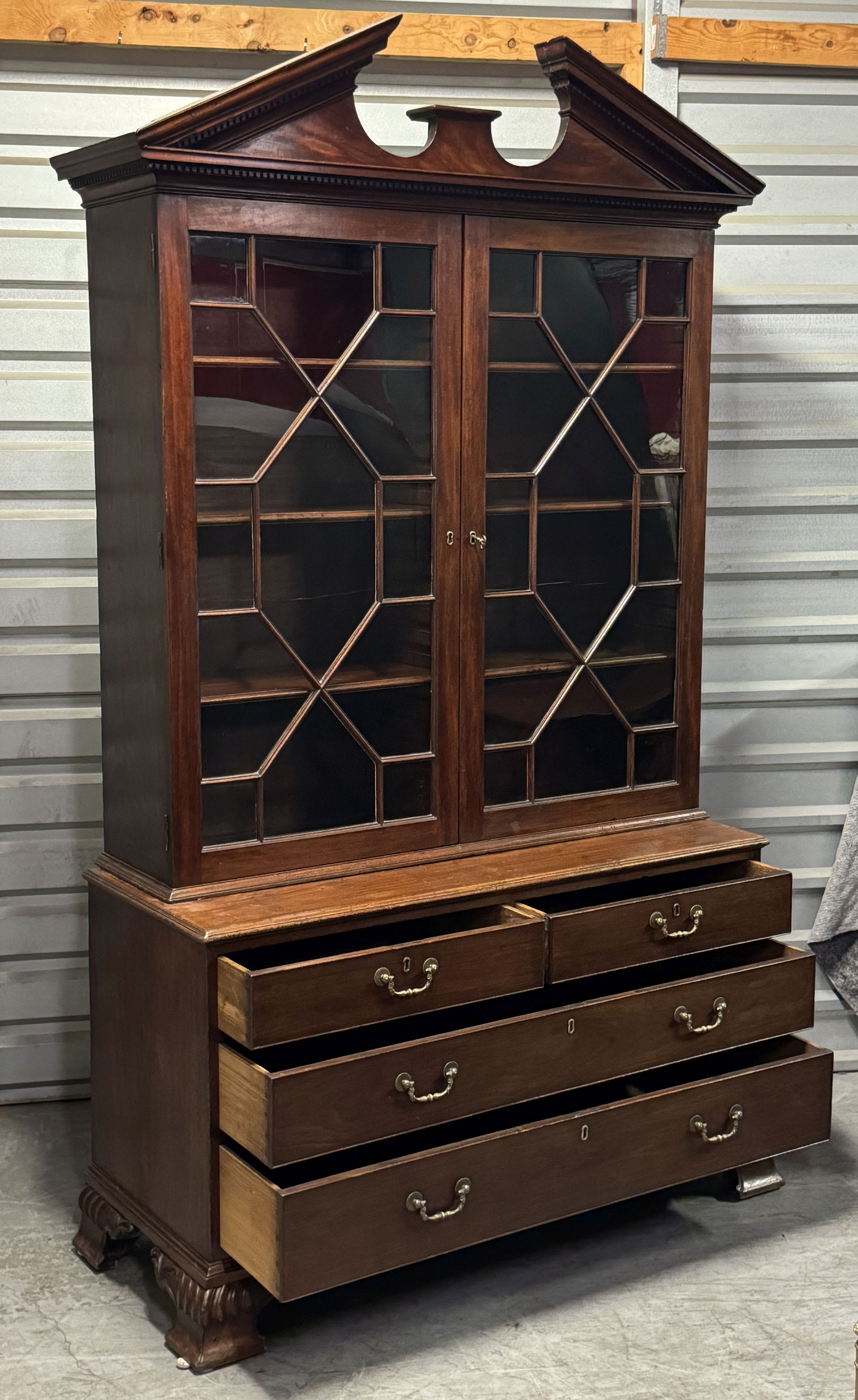 ff197_mahogany_astragal_glazed_bookcase_on_chest_51