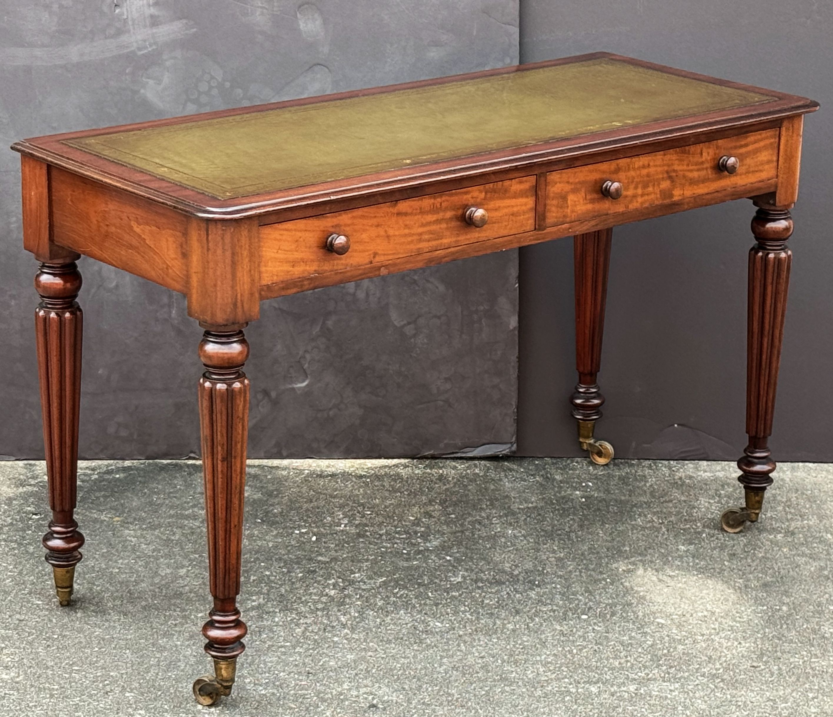 ff203_regency_writing_table_with_green_leather_top_mainnn