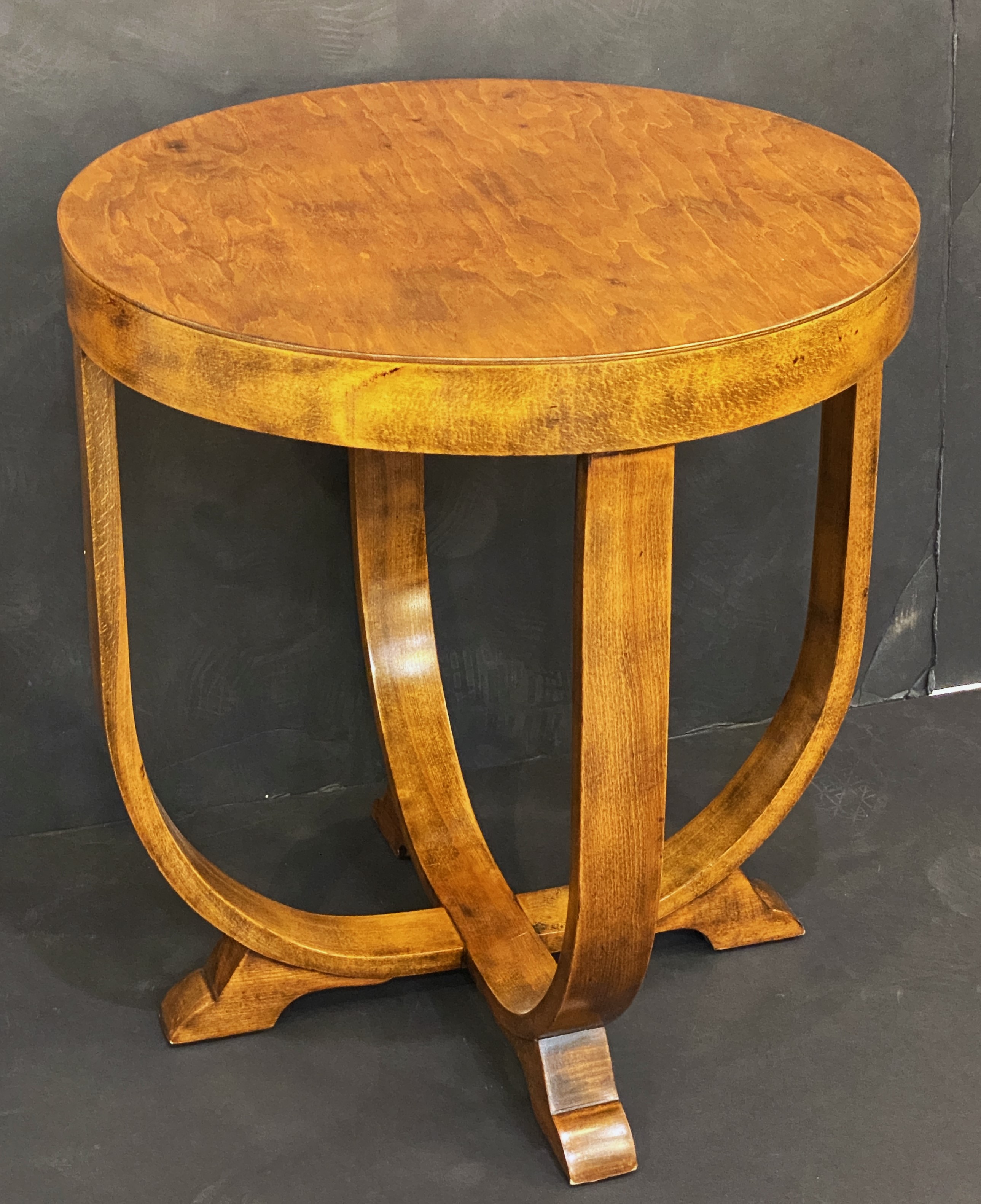 ff212_round_beech_table_27