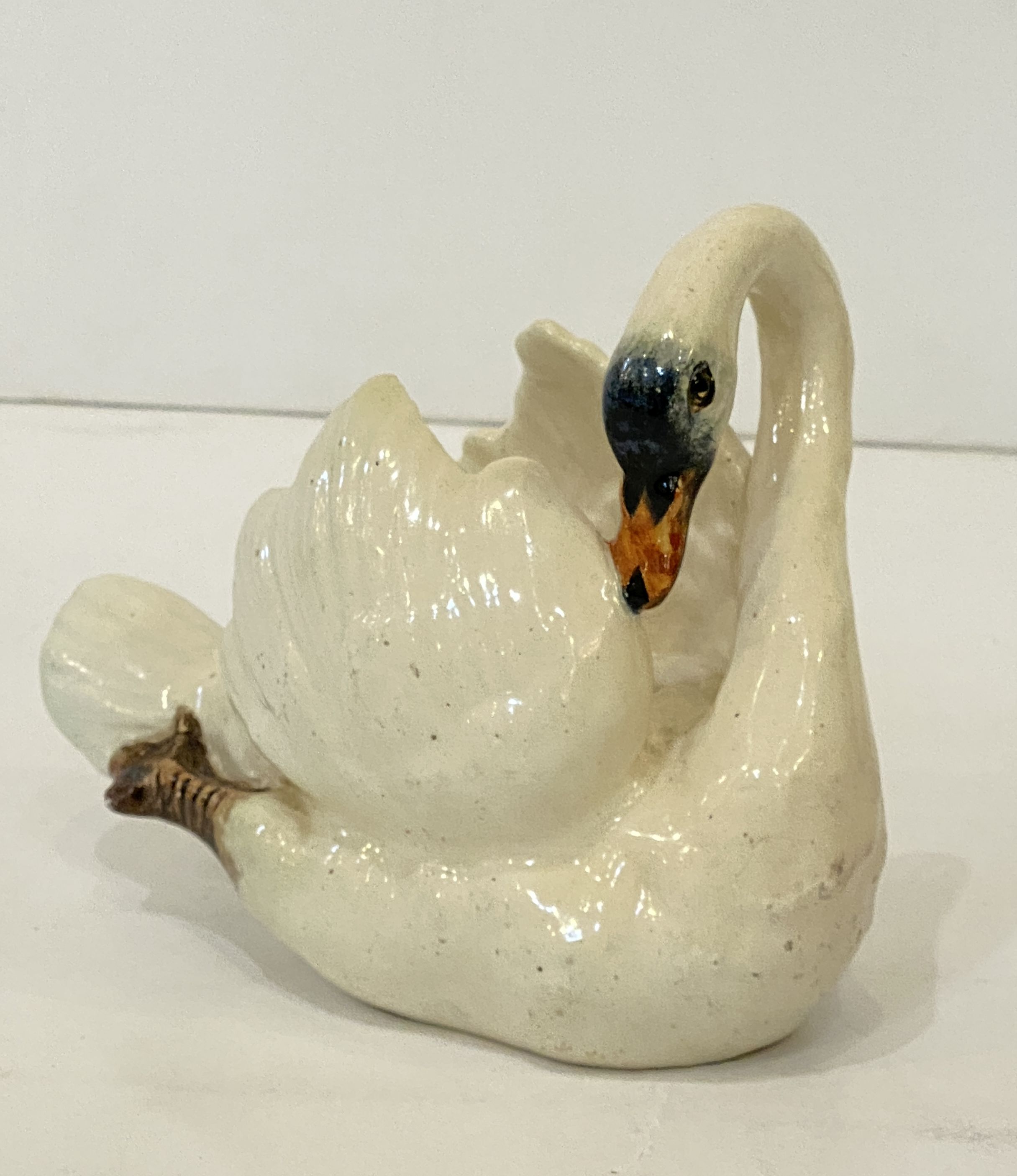 ff227_small_white_ceramic_swan_by_massier_13