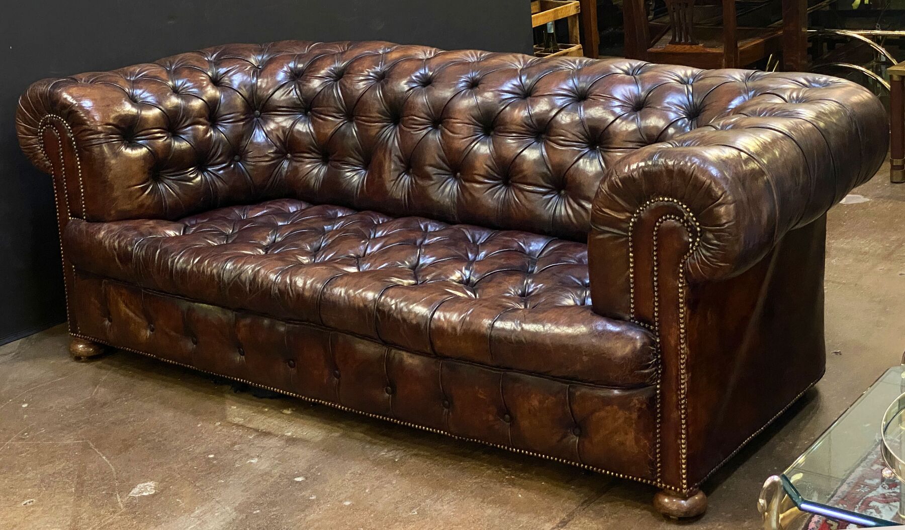 ff503_edwardian_leather_chesterfield_sofa__m_a_i_n