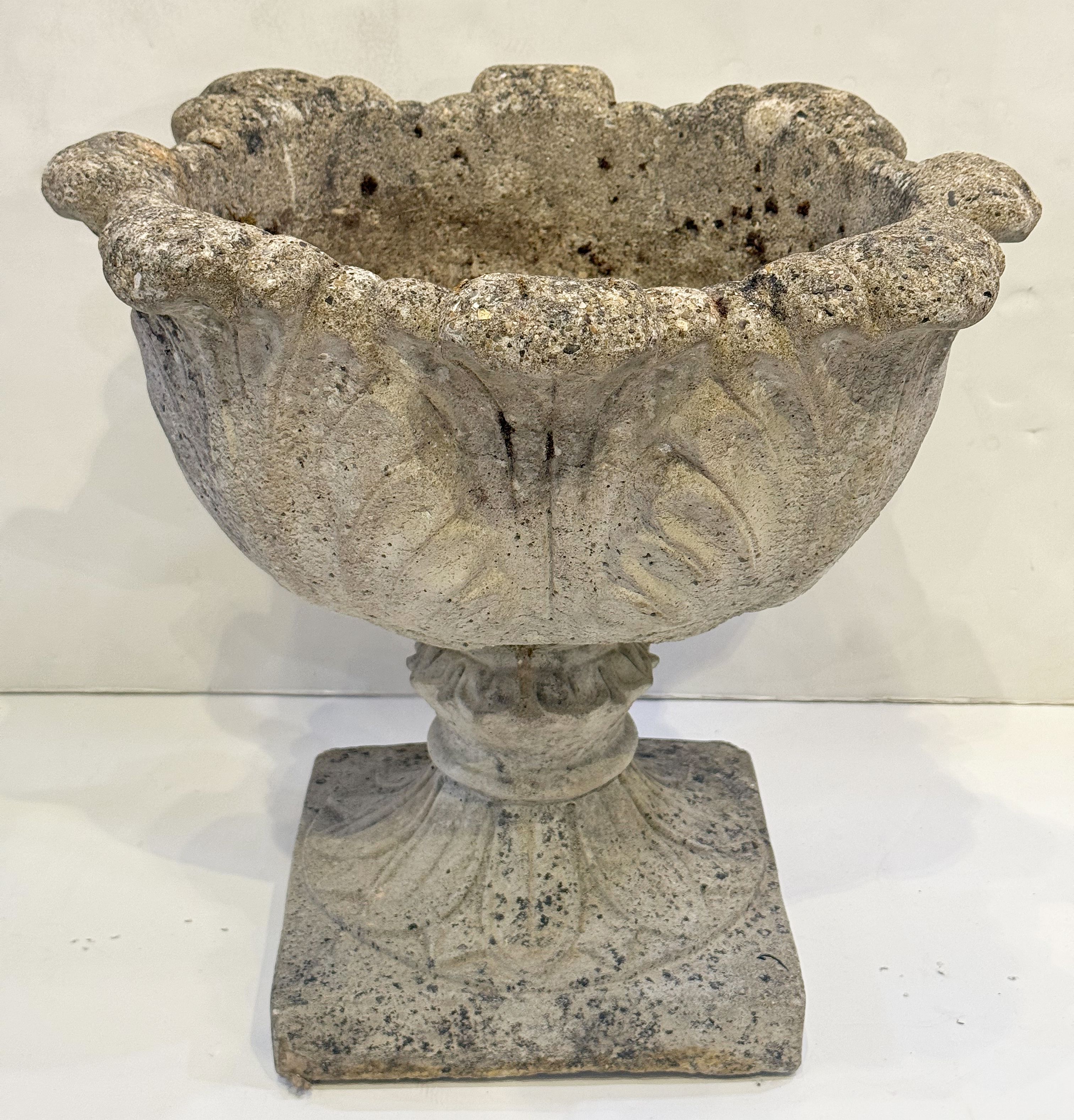 ff511_acanthus_urns_5