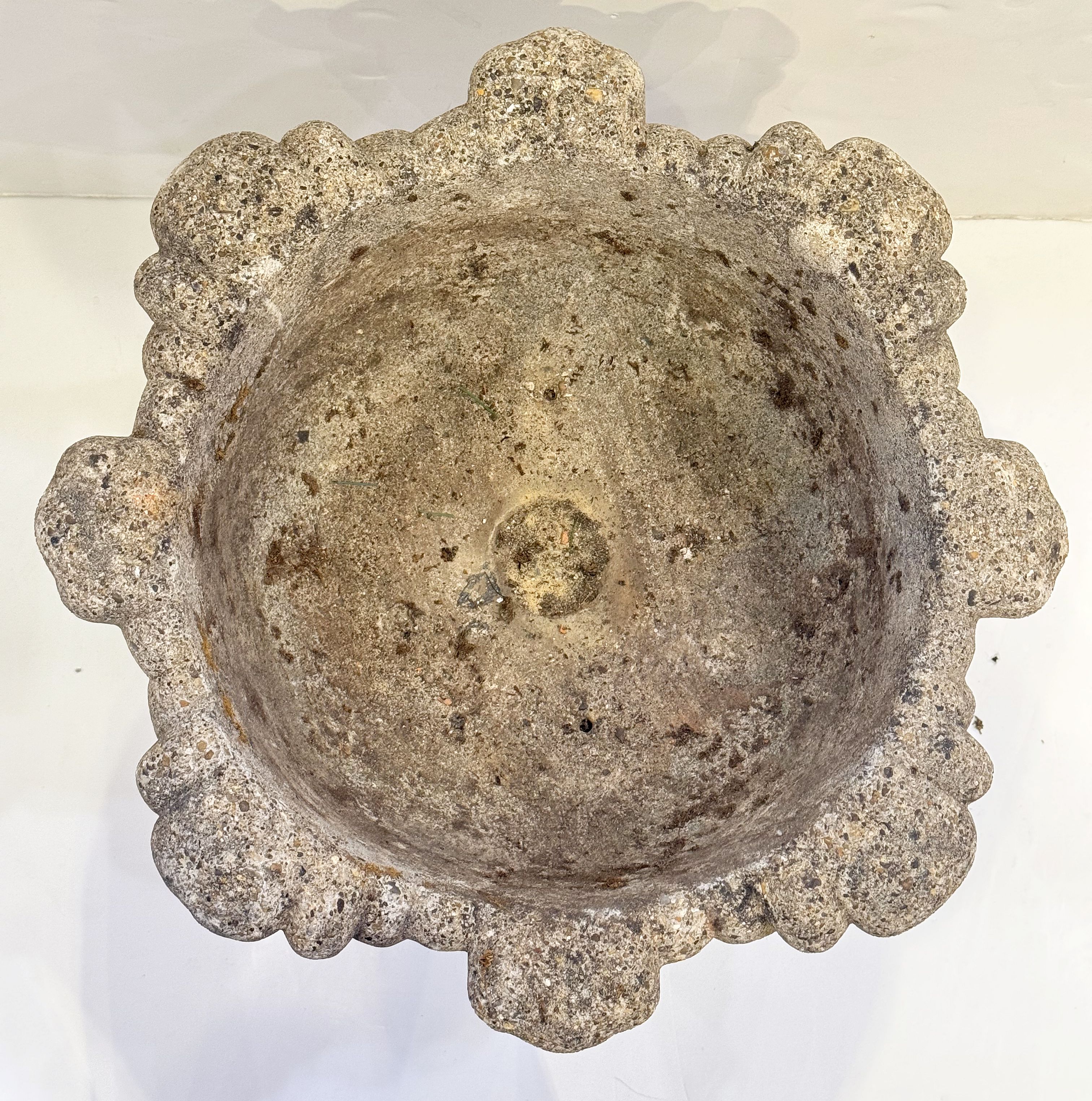 ff511_acanthus_urns_6