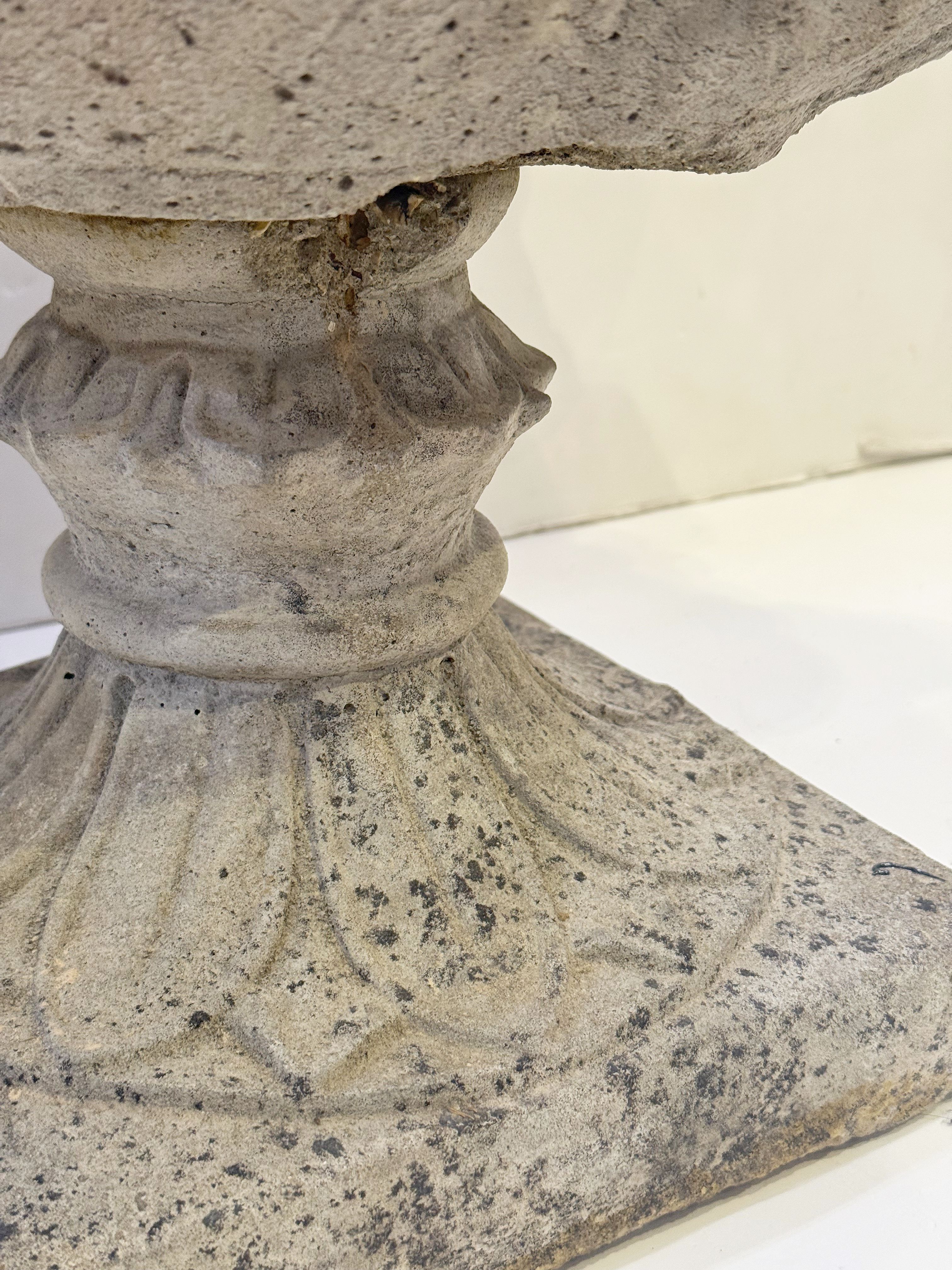 ff511_acanthus_urns_7