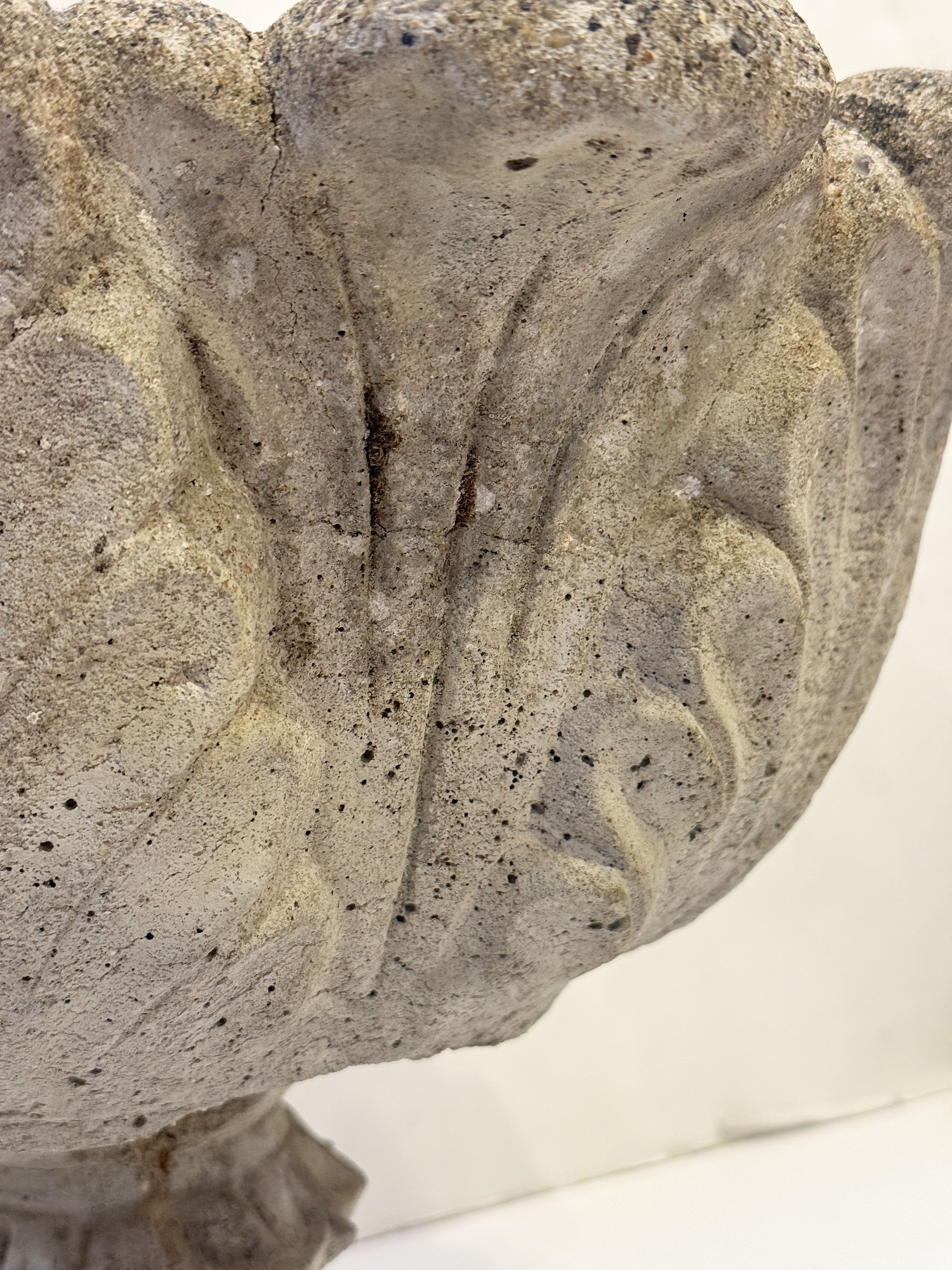 ff511_acanthus_urns_8