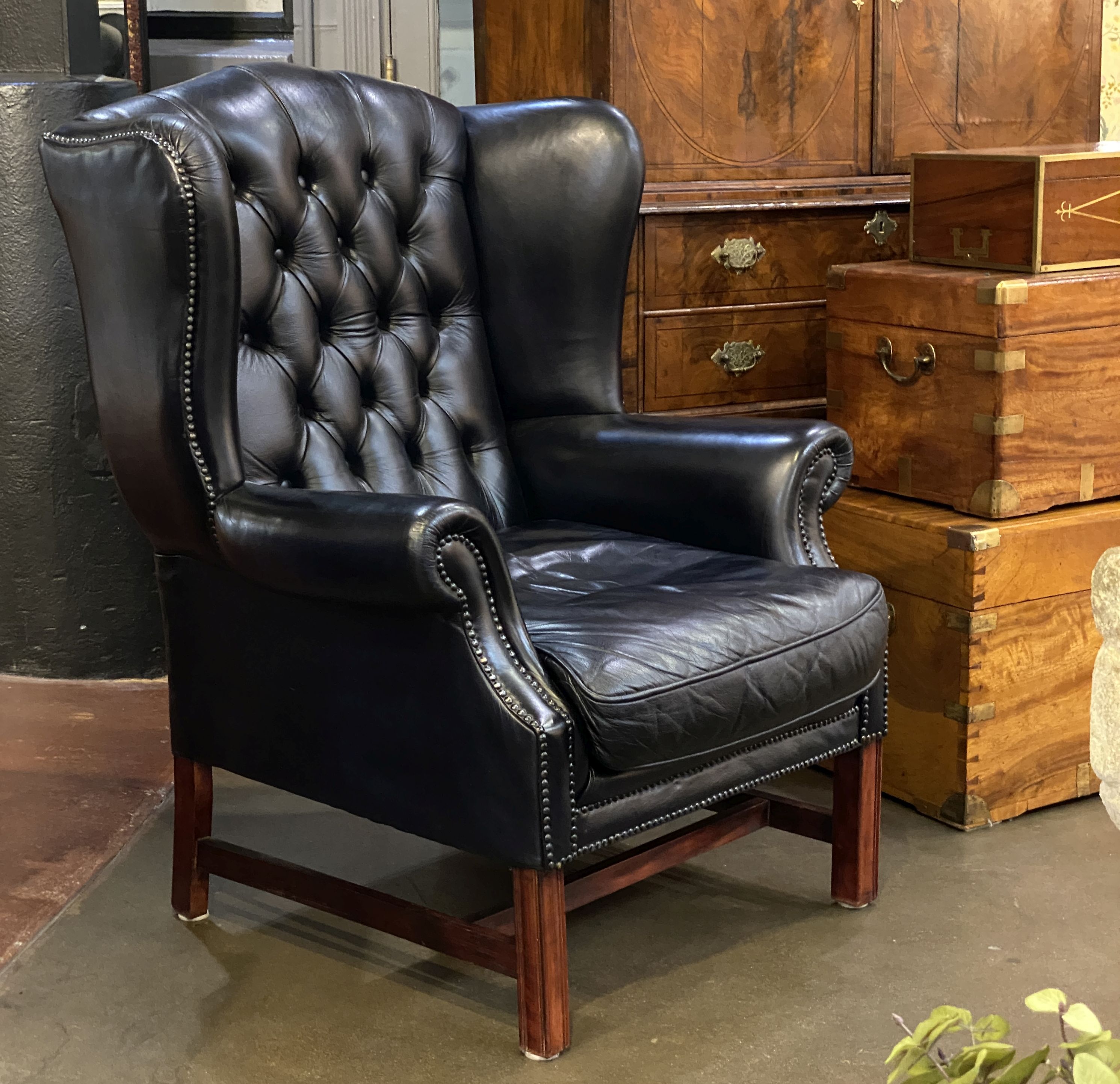 ff517_black_wing_chair_1