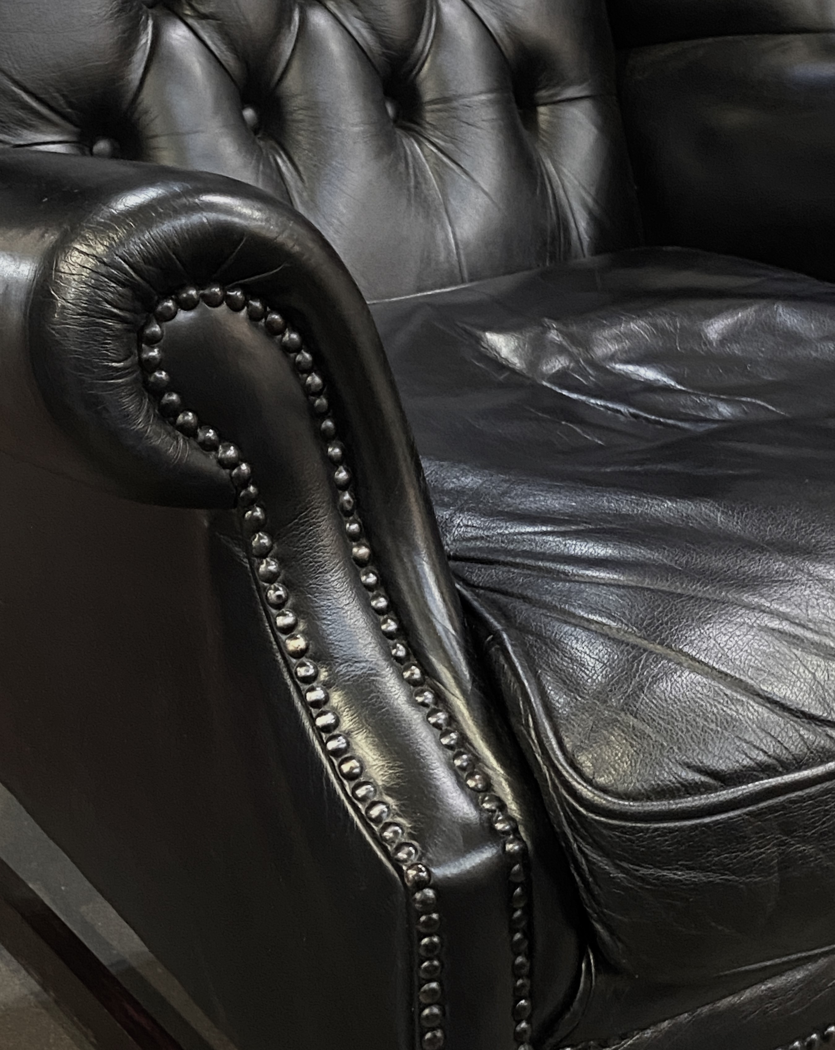 ff517_black_wing_chair_10_copy