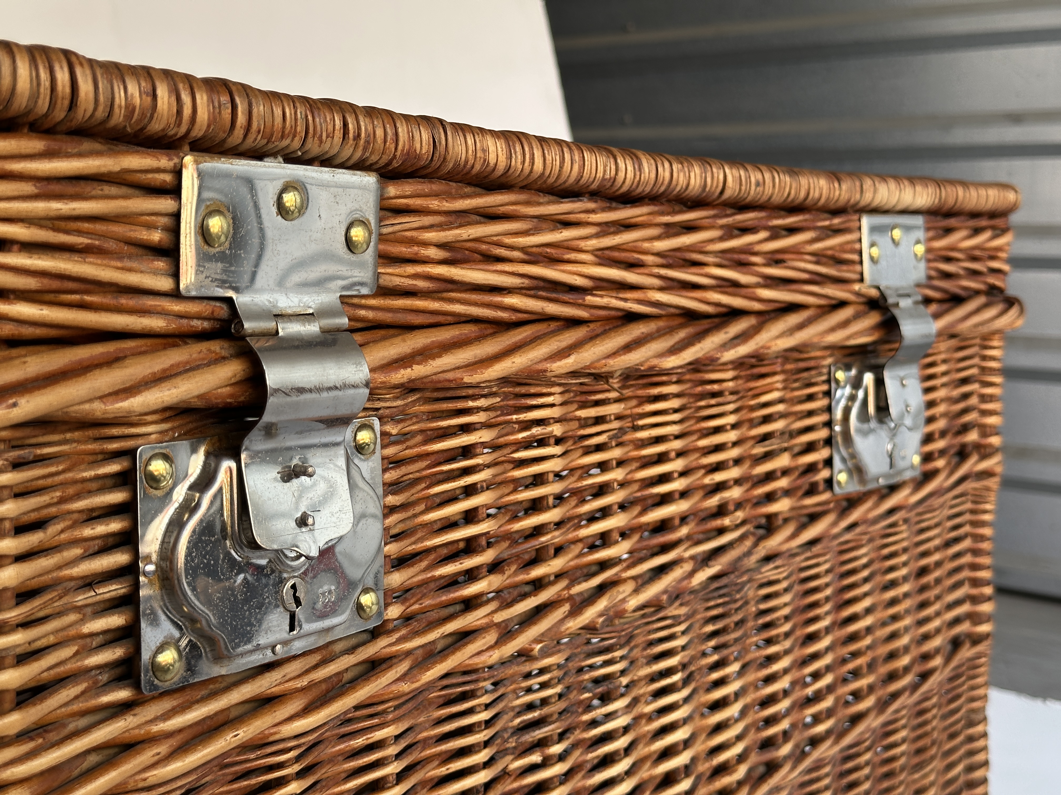 ff559_wicker_hamper_6_post